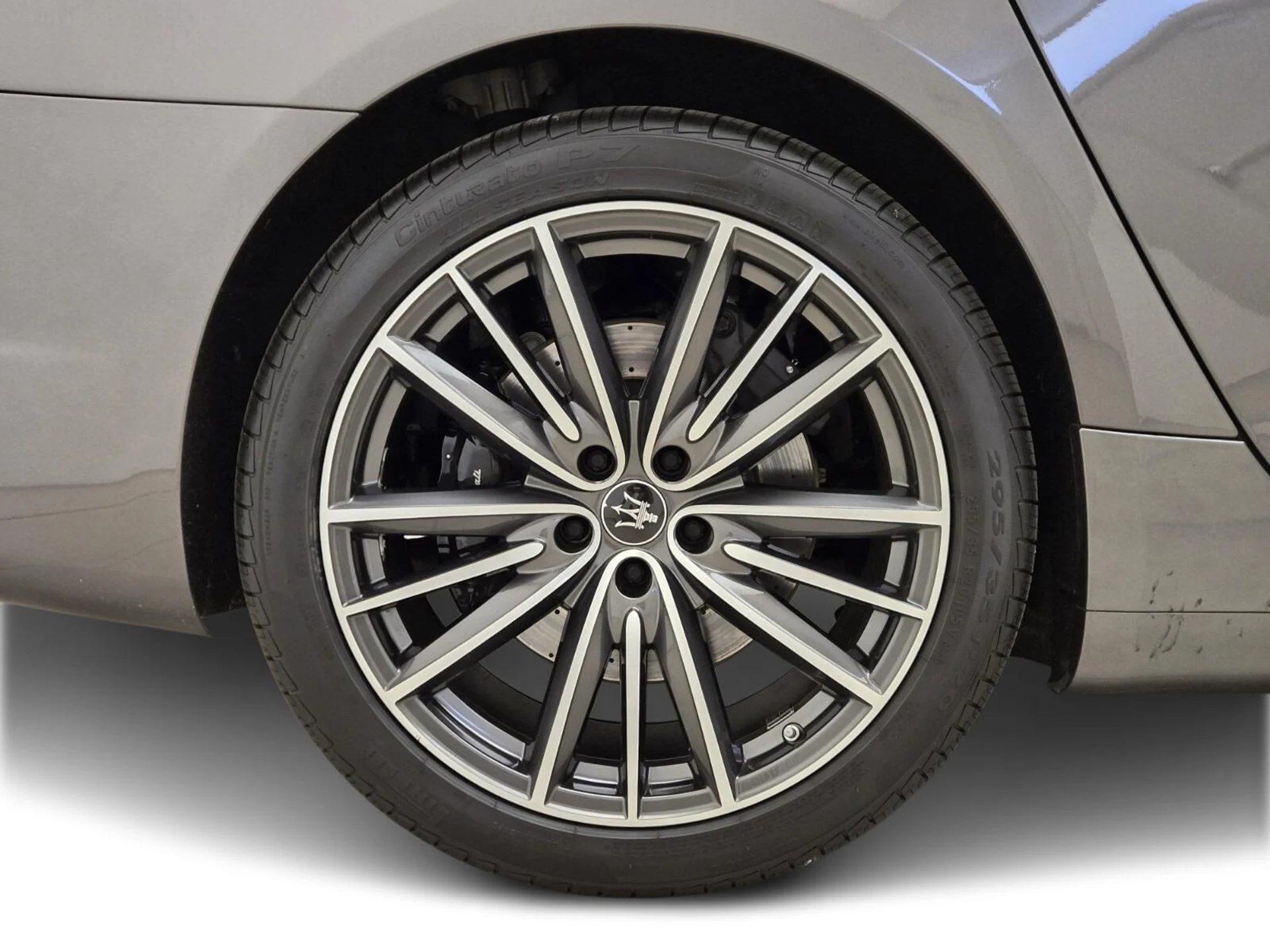 mph006_811236225_Used_2022_Maserati_Quattroporte_Modena_Q4_1761975819_660dc7b448