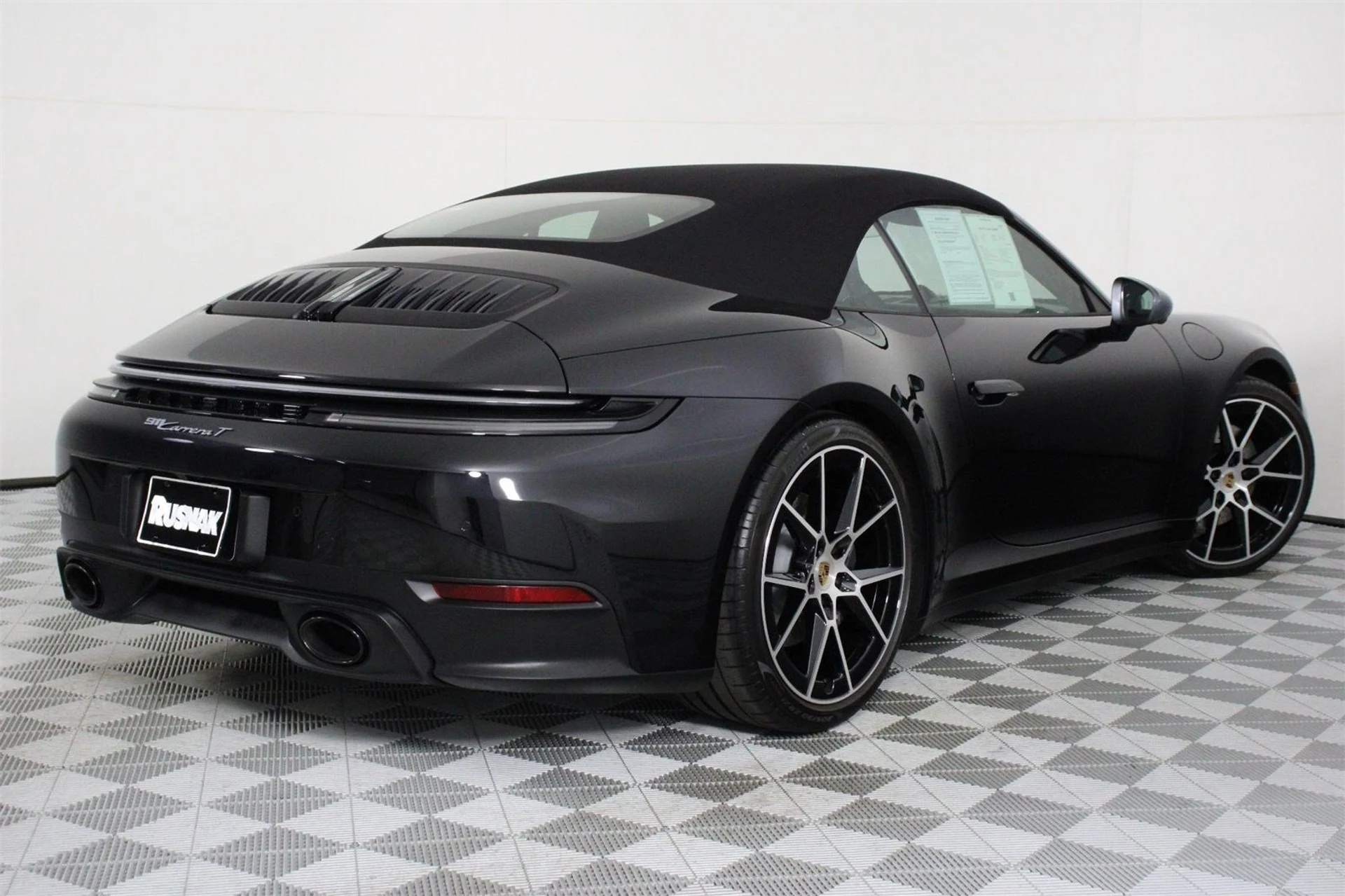 mph006_812808471_cec839b22511e5bdd35474a060a6d06e_834774408b