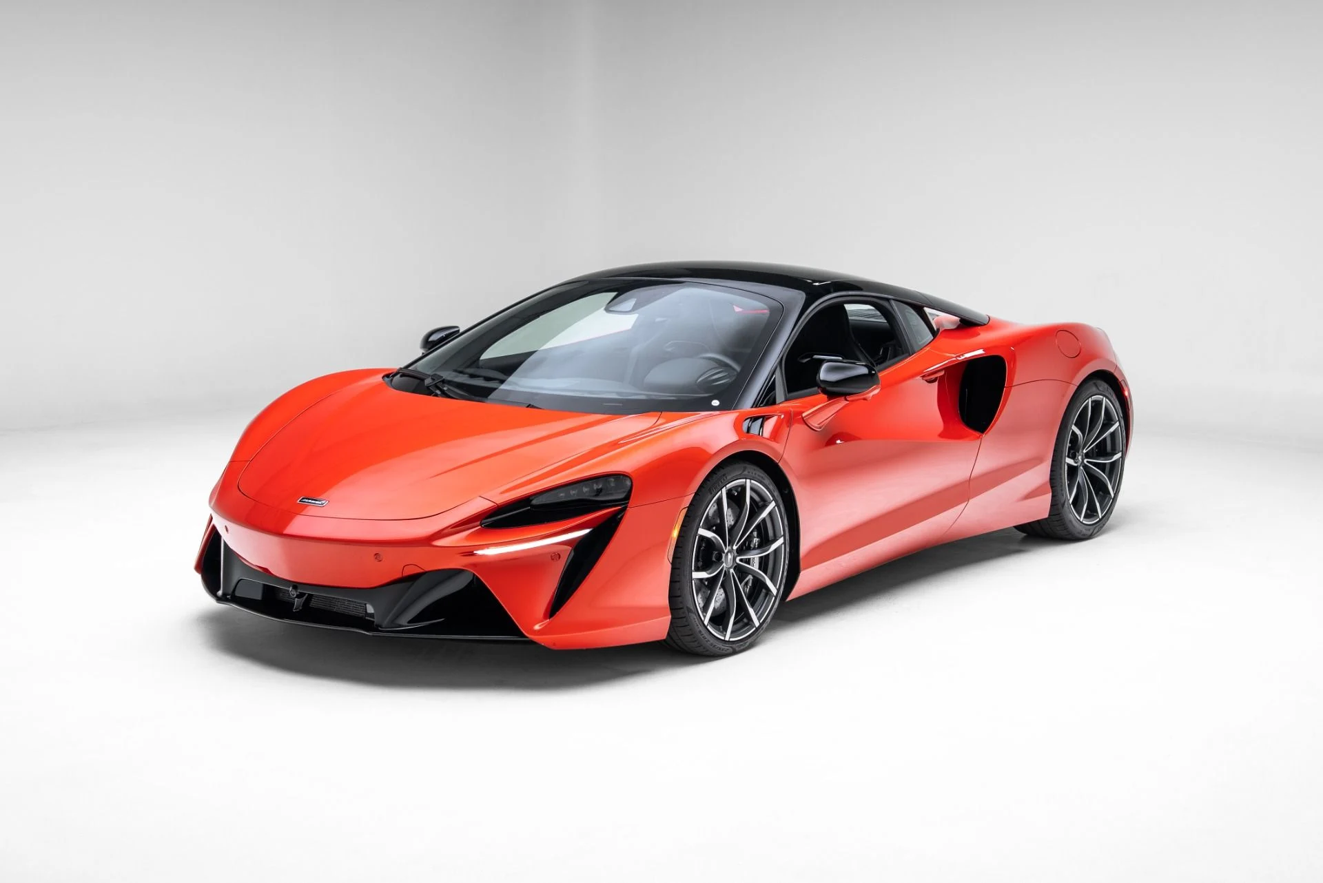 mph006_813177411_Used_2024_Mc_Laren_Artura_1774465239_ad1cb7d778