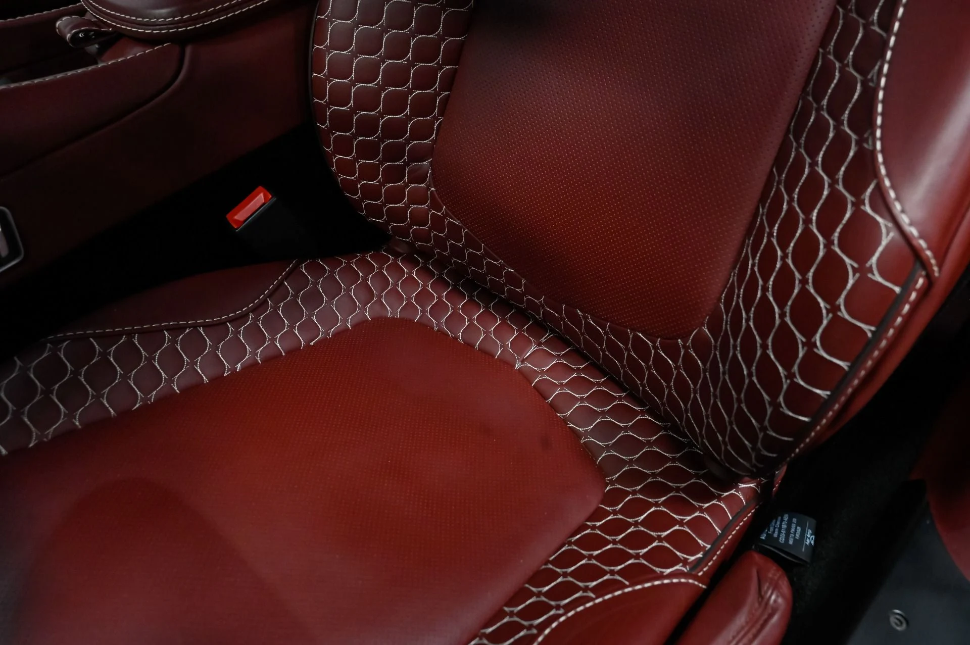 mph006_819078600_Used_2014_Aston_Martin_Vanquish_V12_1793299602_43a540df1c