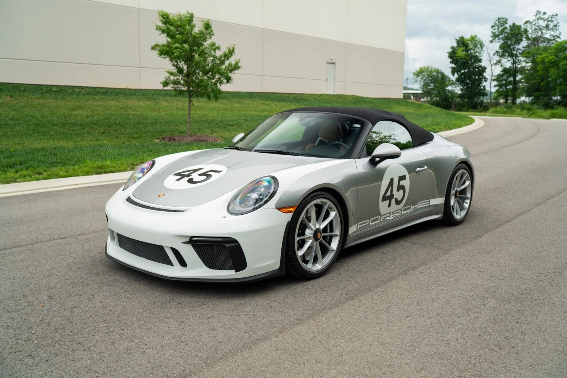 mph006_820314833_Used_2019_Porsche_911_Speedster_1781559719_10f235c321