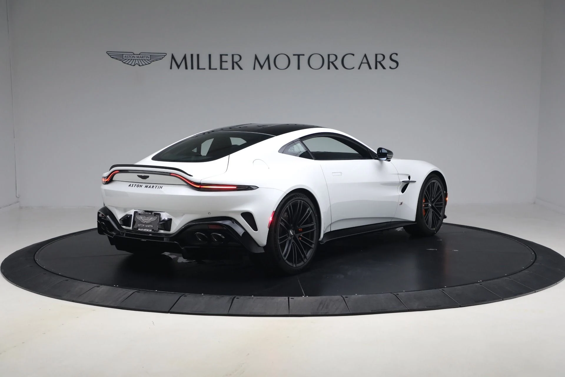 mph006_828362046_New_2026_Aston_Martin_Vantage_S_1773250897_2a1d2430e7