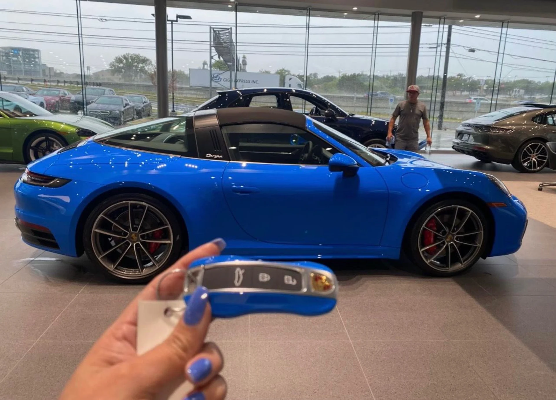 mph006_834494174_Used_2022_Porsche_911_Targa_4_S_1753299840_4928b1d1de