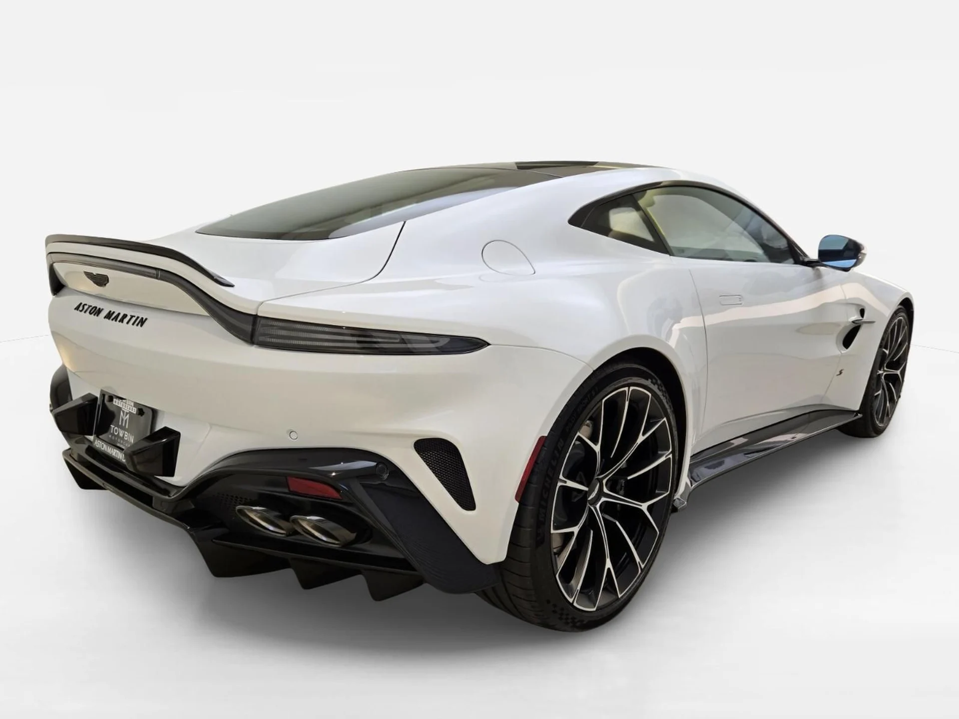 mph006_848747522_New_2026_Aston_Martin_Vantage_S_1786166313_9b1d67cc06
