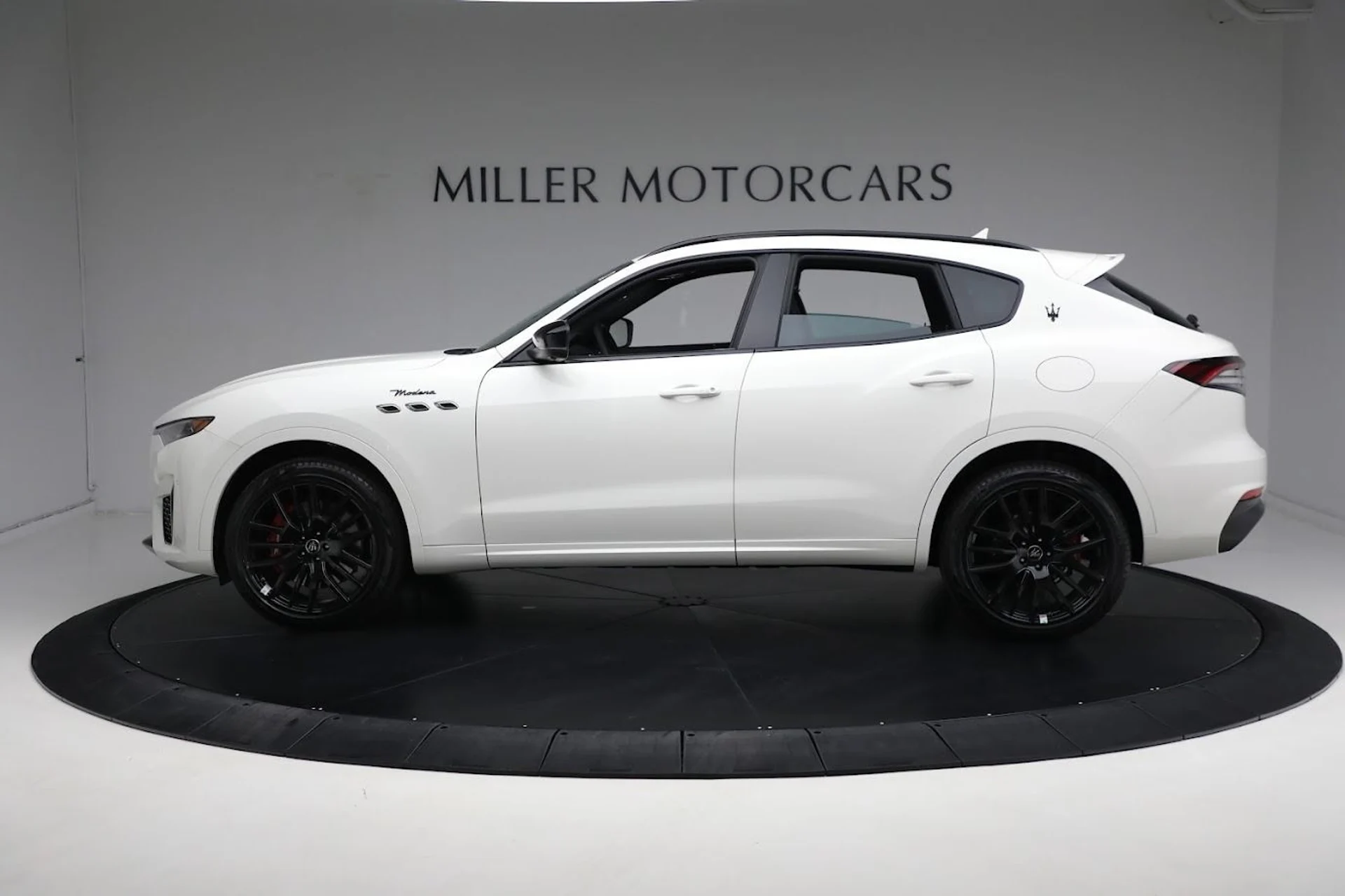 mph006_851896611_New_2024_Maserati_Levante_Modena_Ultima_e31653e449
