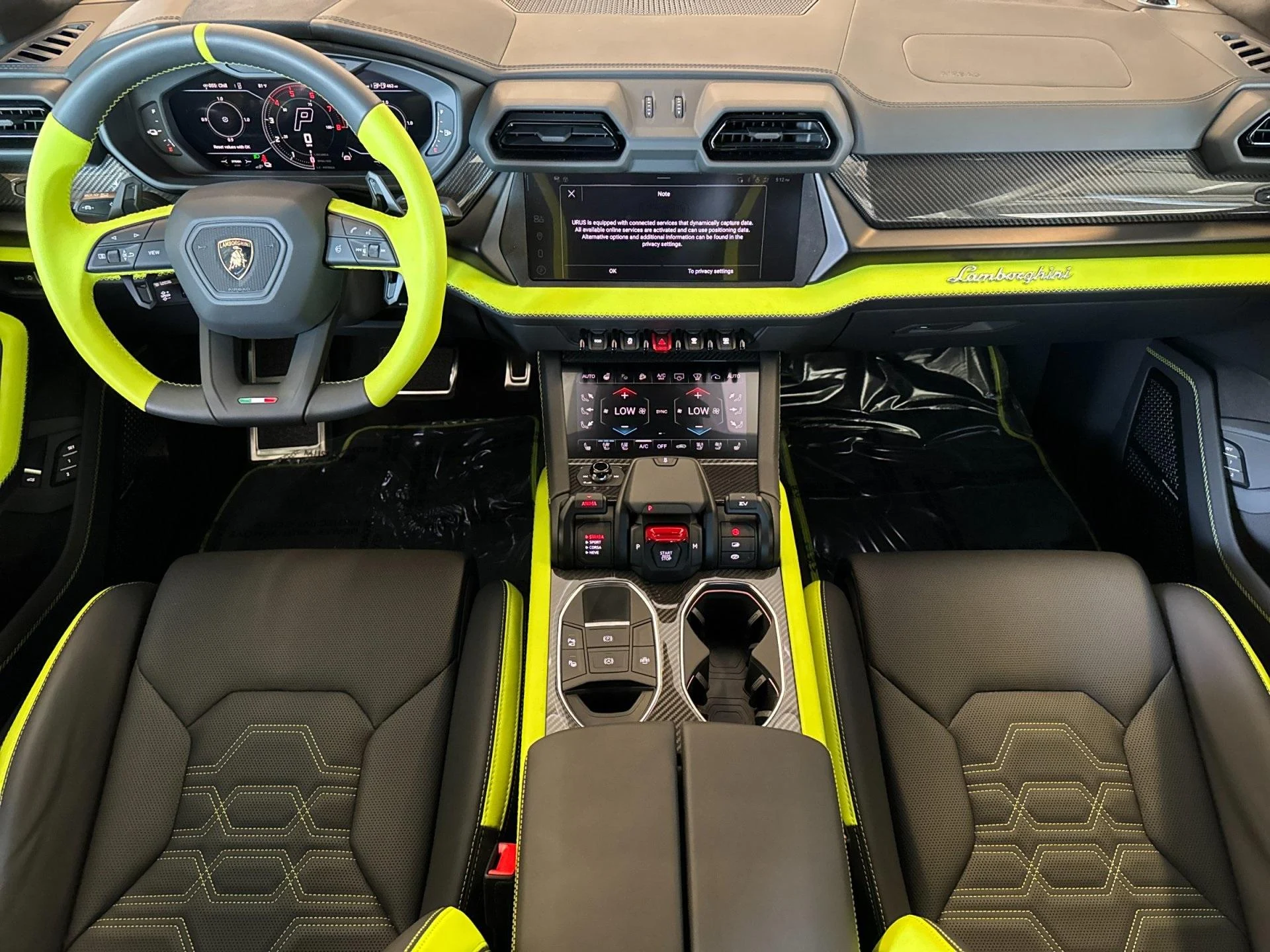 mph006_85313726_New_2025_Lamborghini_Urus_SE_1755094443_a75dac5a25