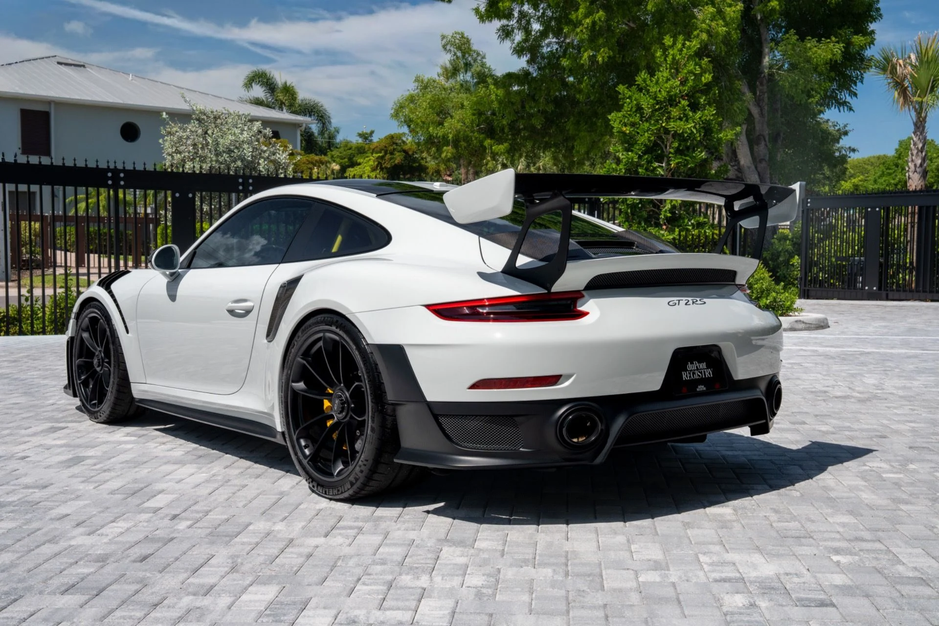 mph006_85348818_Used_2018_Porsche_911_GT_2_RS_1782839837_ef731c2dee