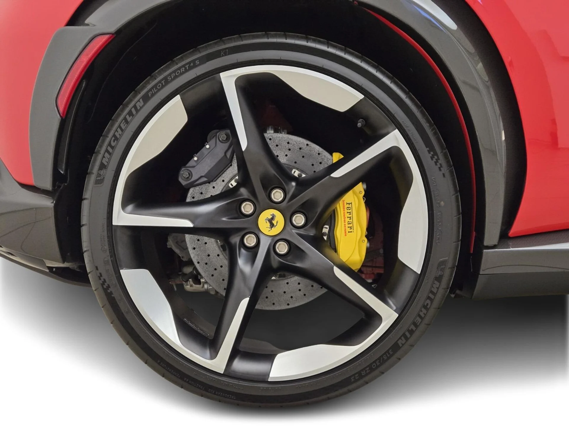 mph006_858295484_Used_2025_Ferrari_Purosangue_1768891625_e7986b4dbe