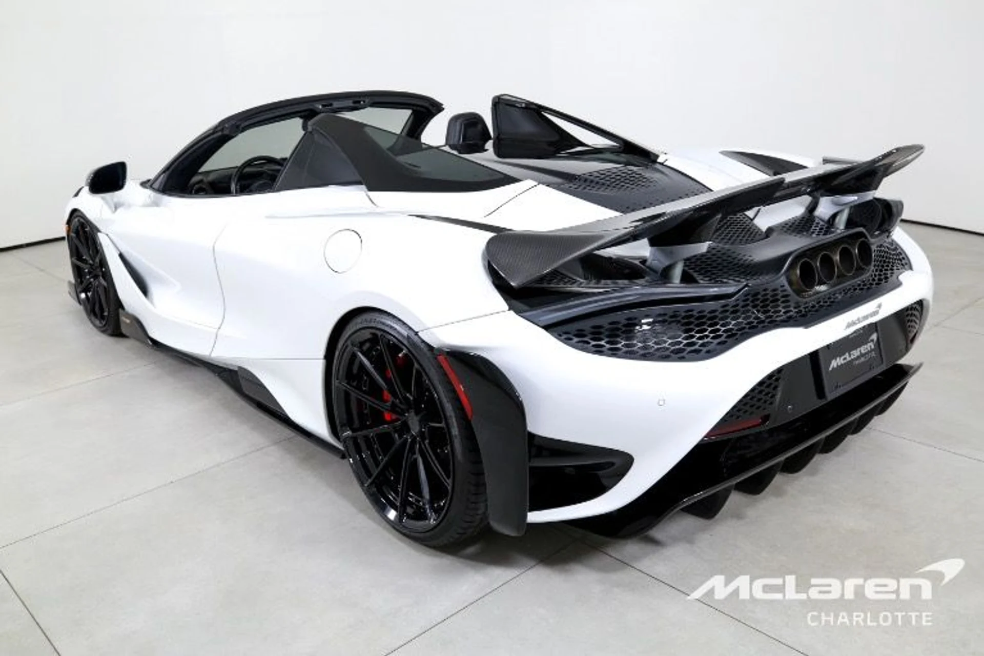 mph006_859853747_Used_2022_Mc_Laren_765_LT_Spider_34d9ac11bd