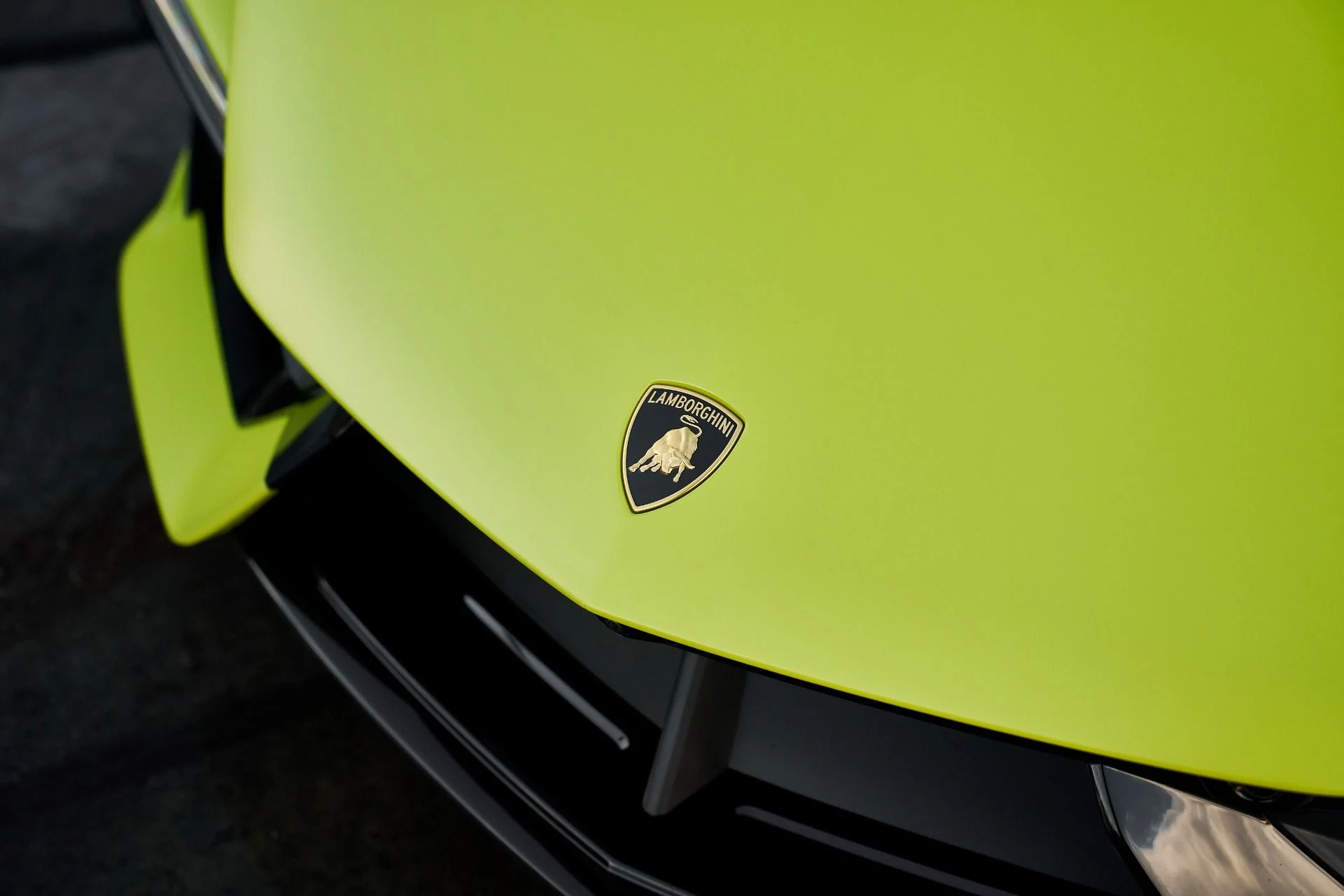 mph006_868104603_Used_2024_Lamborghini_Revuelto_1763604694_ec5a2b2872