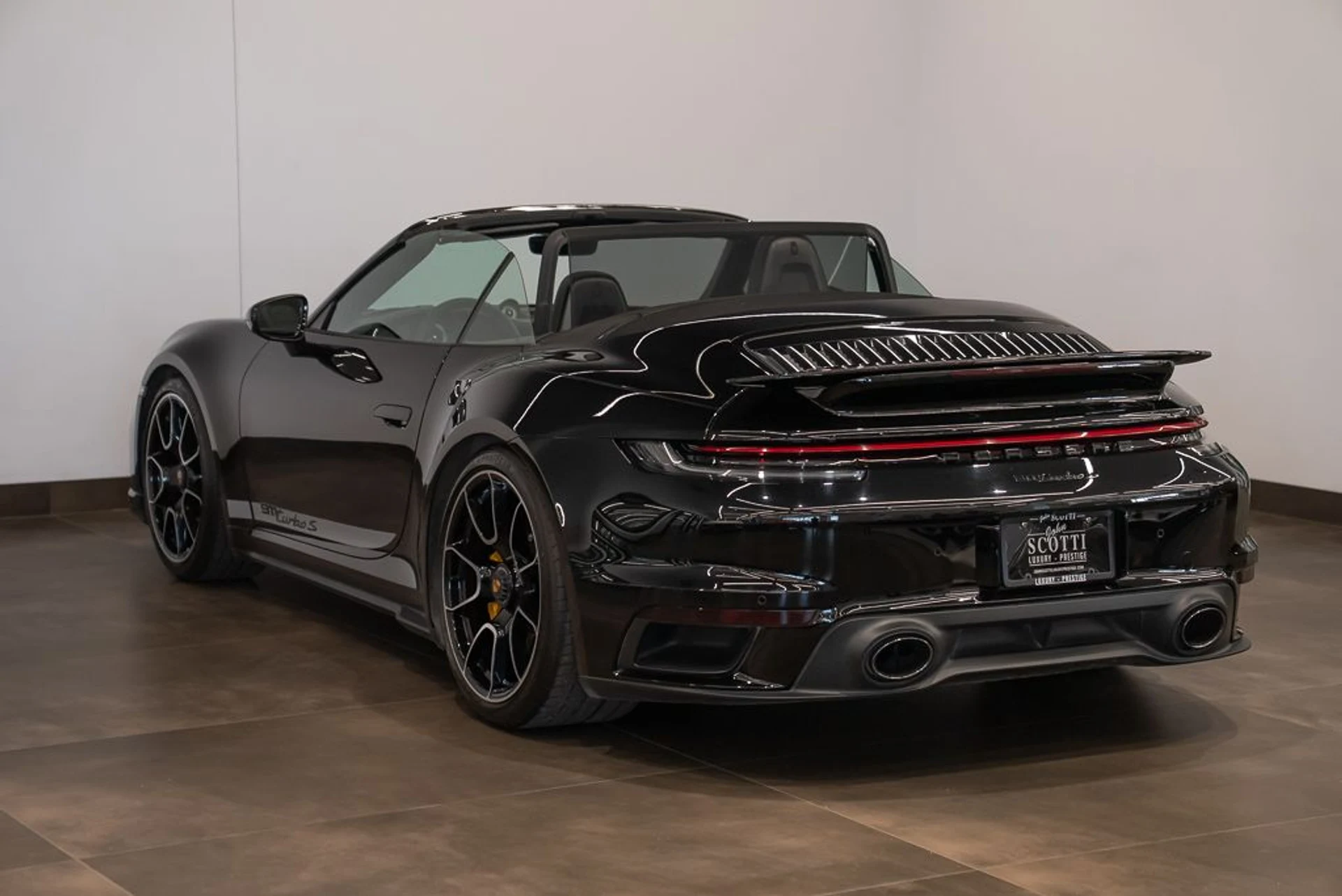 mph006_878323767_porsche_911_2021_f7b7916831