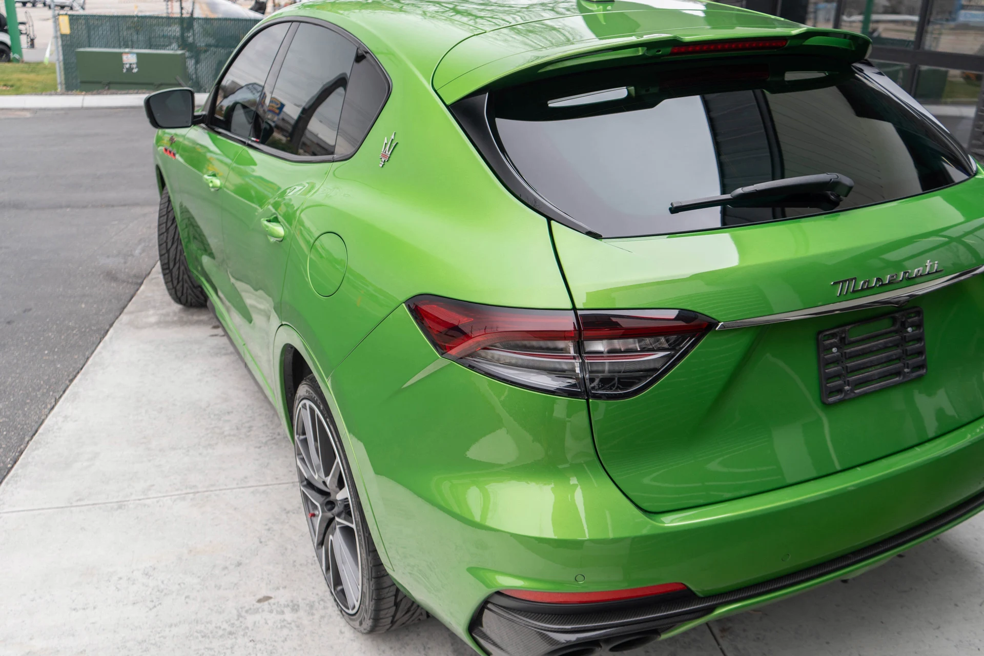 mph006_881043703_7_f6ba92eba6