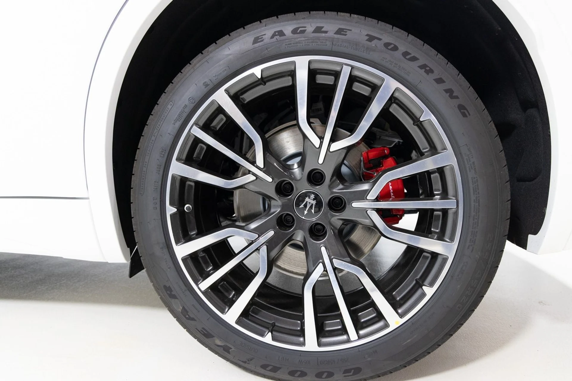 mph006_881543969_1419f4c5c0754f4787a9145f5cda75de_33708da408