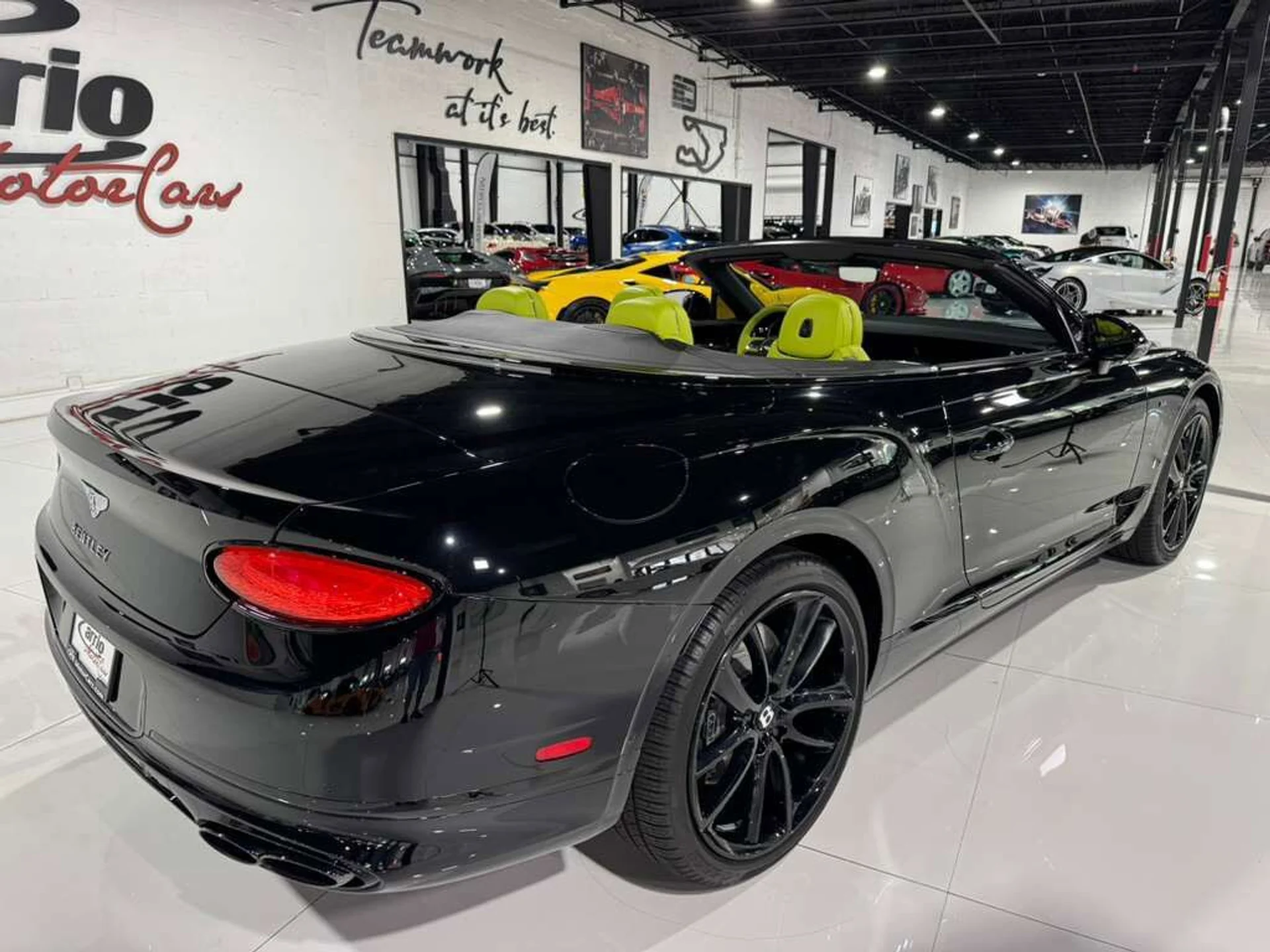 mph006_882552338_554a12cdea82df2baf0d46fbba39767a_1f37585d85