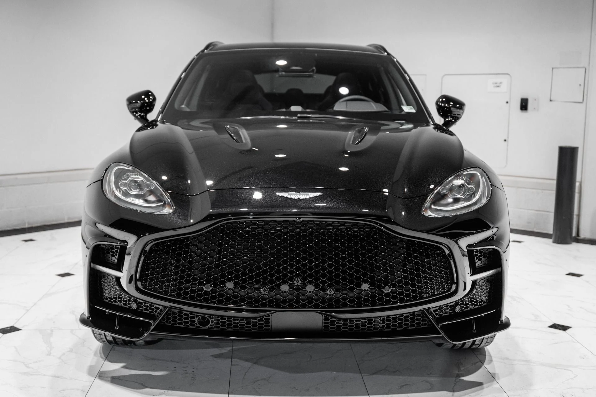 mph006_88300635_New_2026_Aston_Martin_DBX_S_1765985660_64437622ec