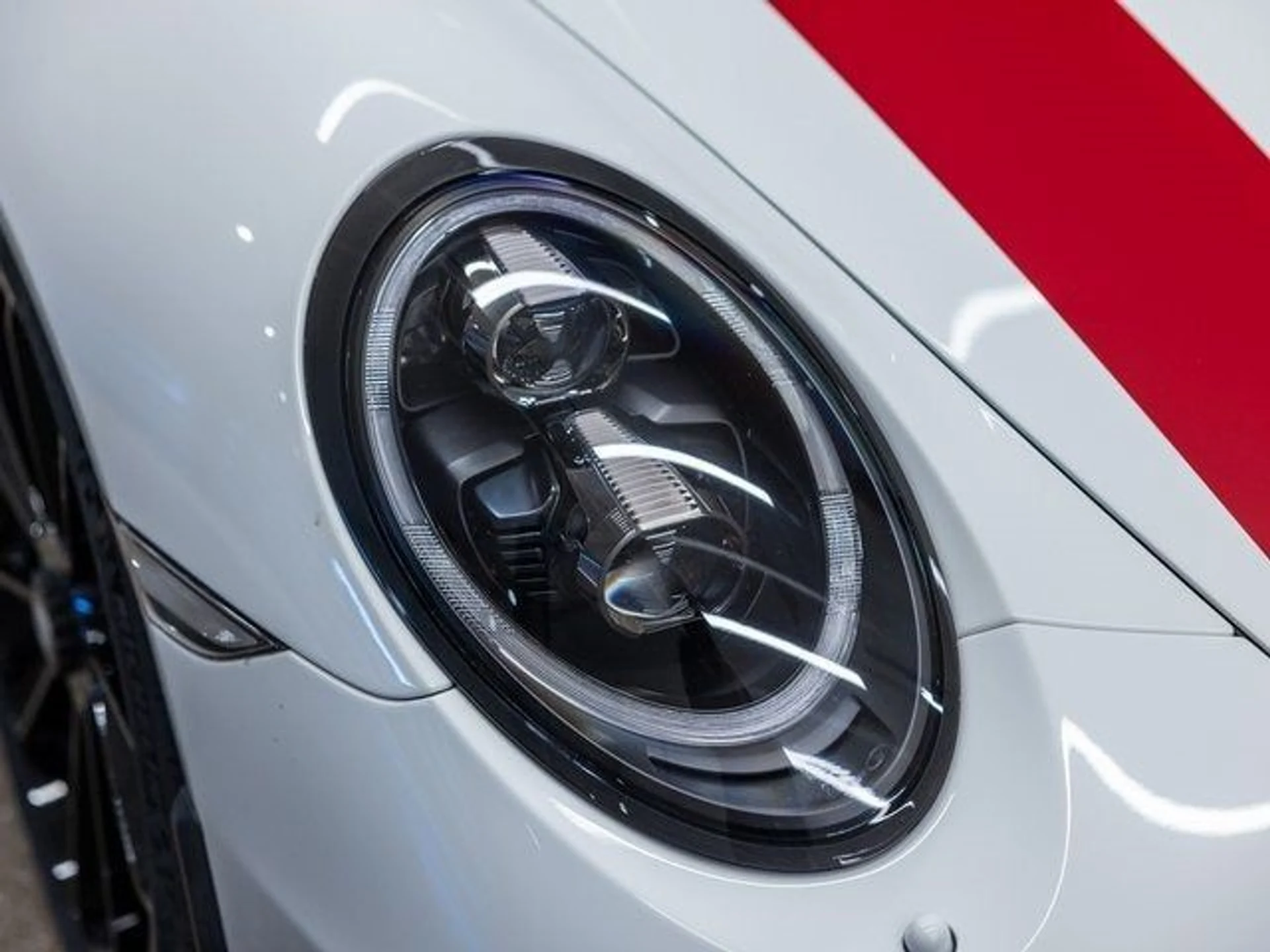 mph006_889749818_7_b9c5b1aaff