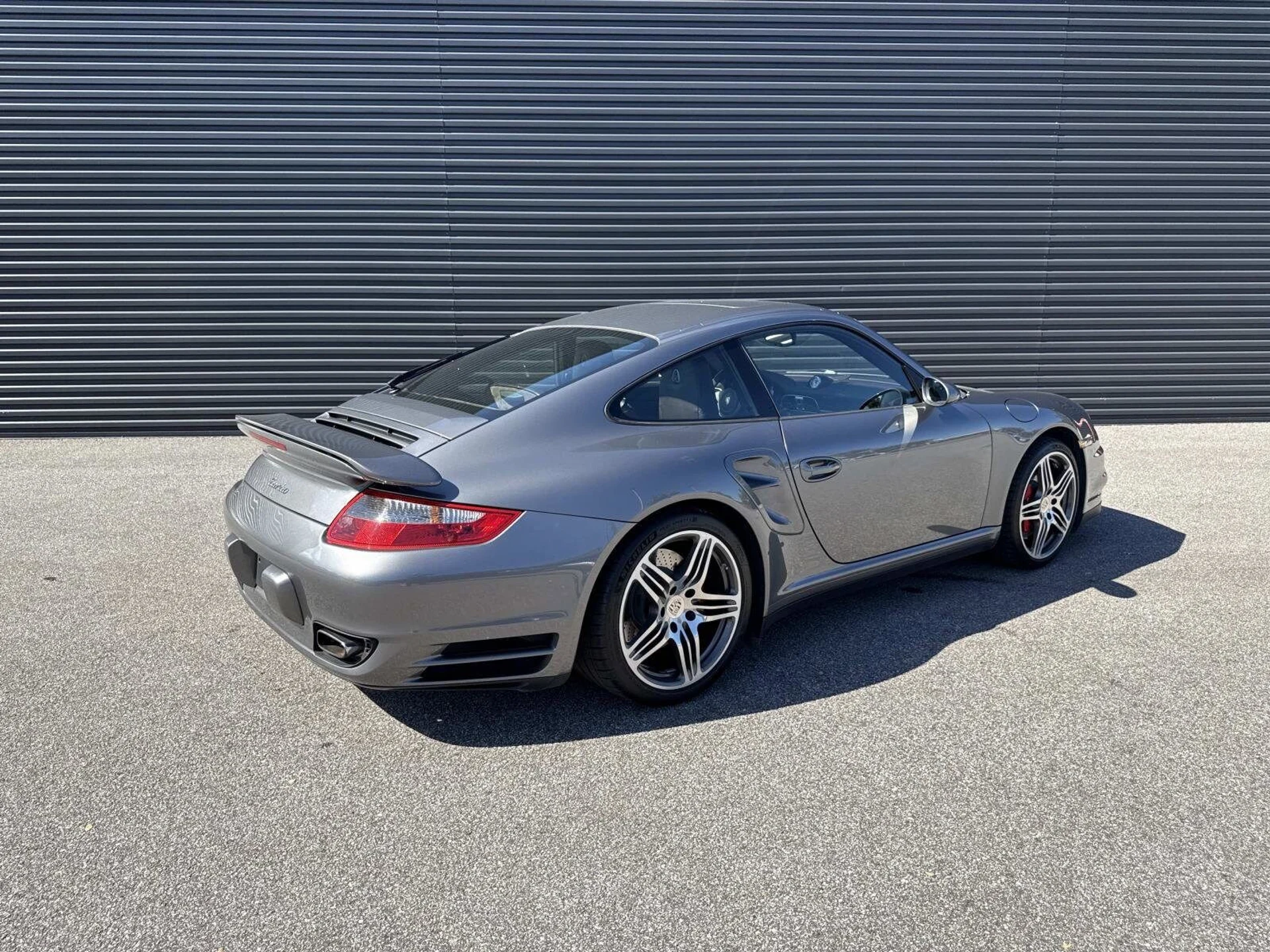 mph006_897165028_b12a957b4eec5e33544698753039af6ax_f20c0f9002