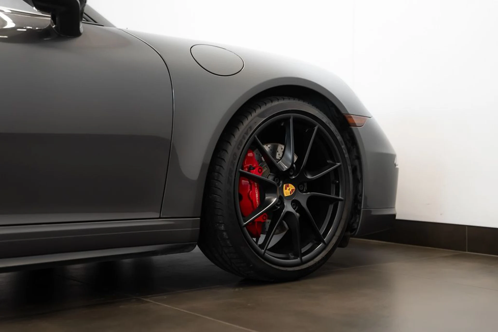 mph006_900728263_porsche_911_carrera_2016_jpg_v_1762784075_ed5ab3e4dd