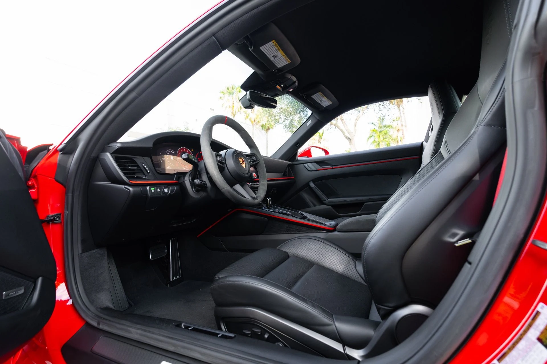 mph006_912787633_Used_2025_Porsche_911_Carrera_1779505950_0f1f4cdd8f