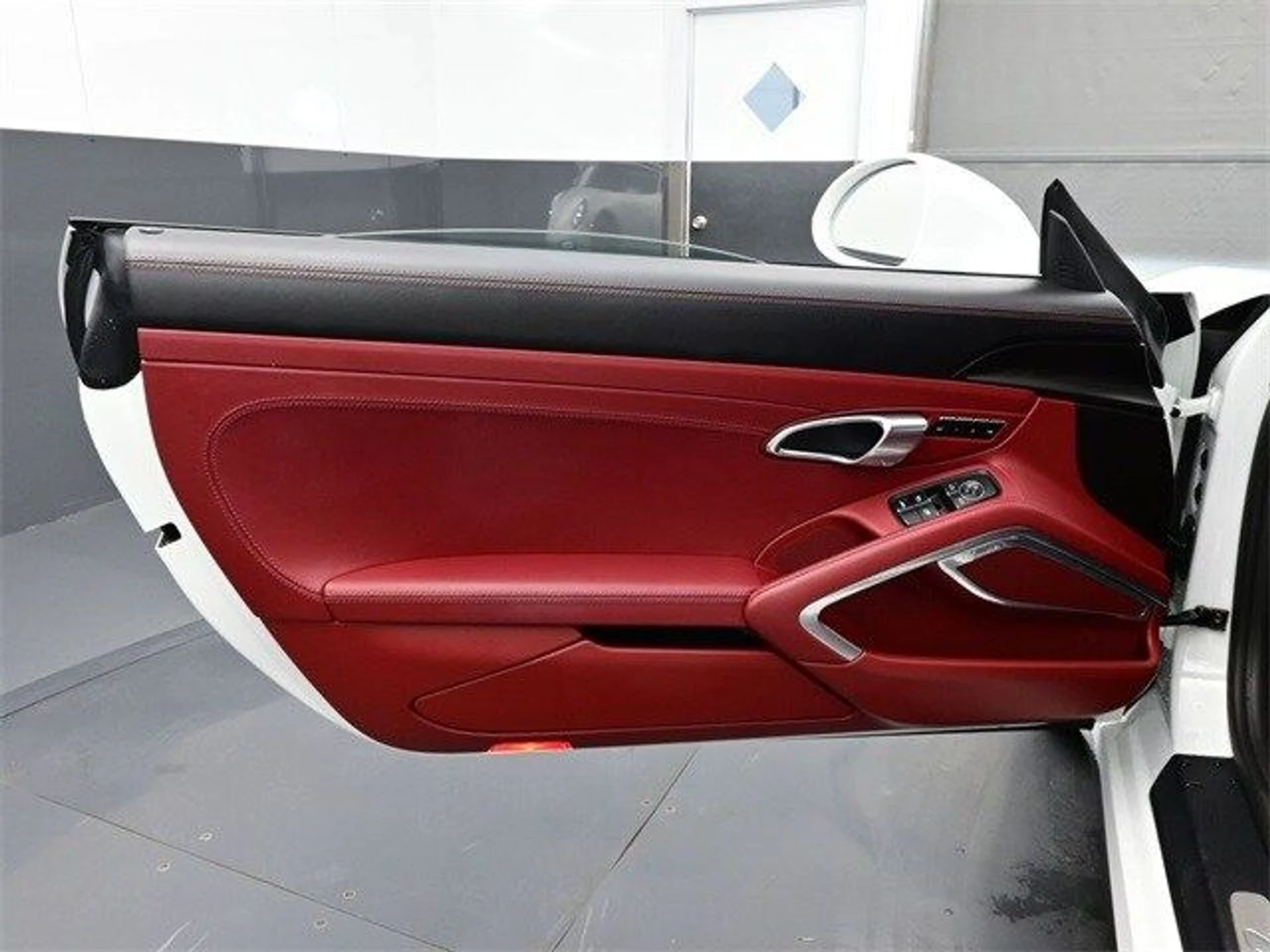 mph006_912944177_07abf939349fc70332ad3e93f6366e01x_8c946e112d