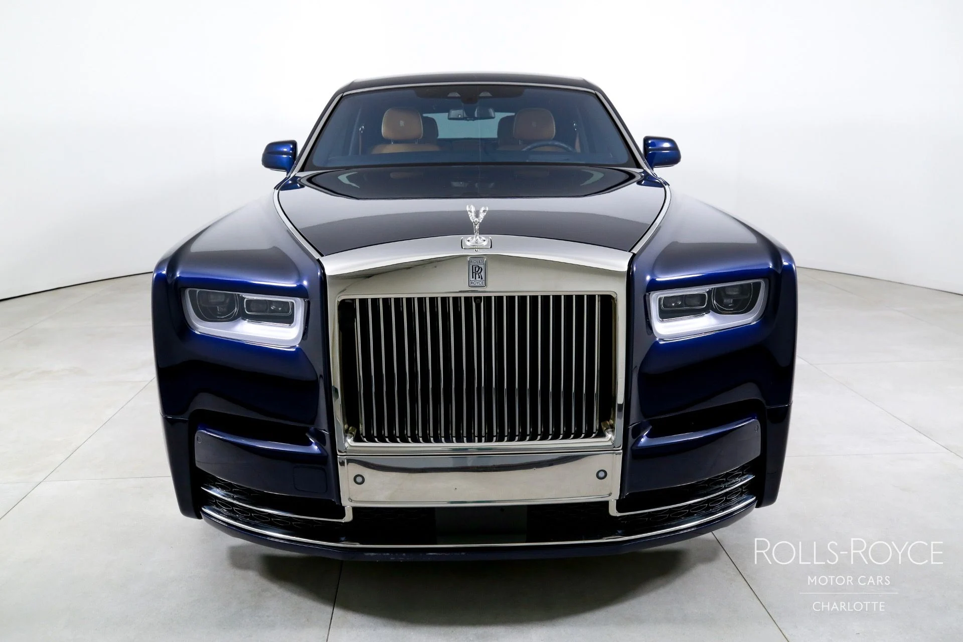 mph006_913258408_Used_2020_Rolls_Royce_Phantom_1752871469_9decefff4c
