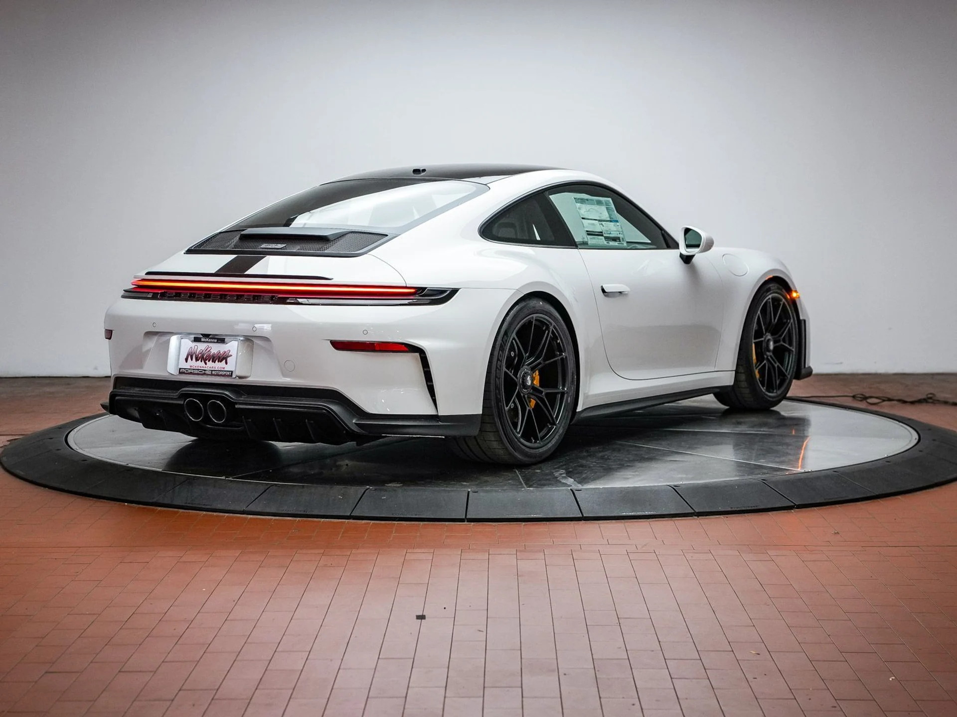 mph006_913328480_3ecbfd27c4884f09620869e998c3353bx_c05637cff2