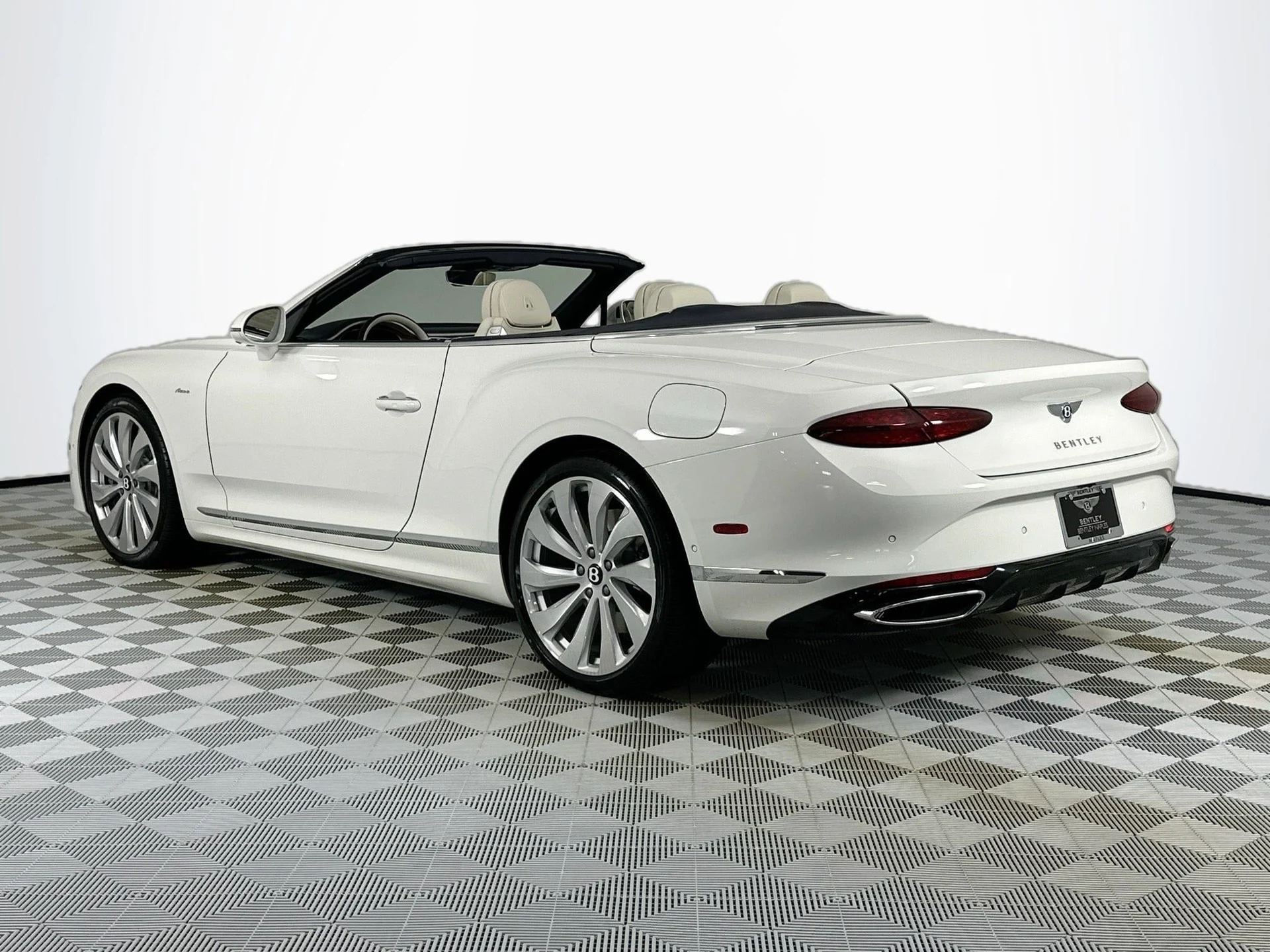 mph006_924379477_7_5c3fa91ce6