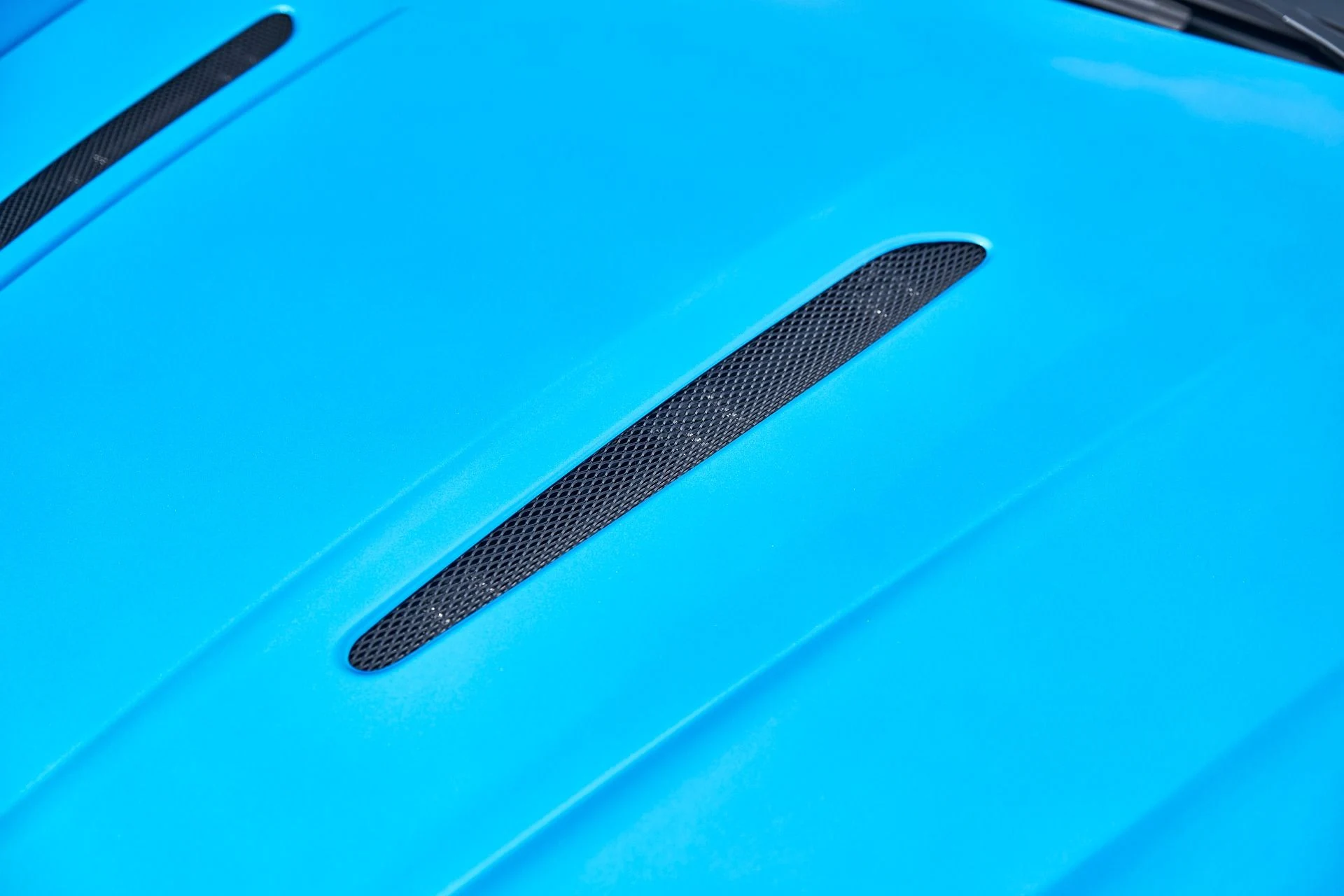 mph006_928718917_Used_2024_Aston_Martin_DB_12_1772677890_5bd4f23850