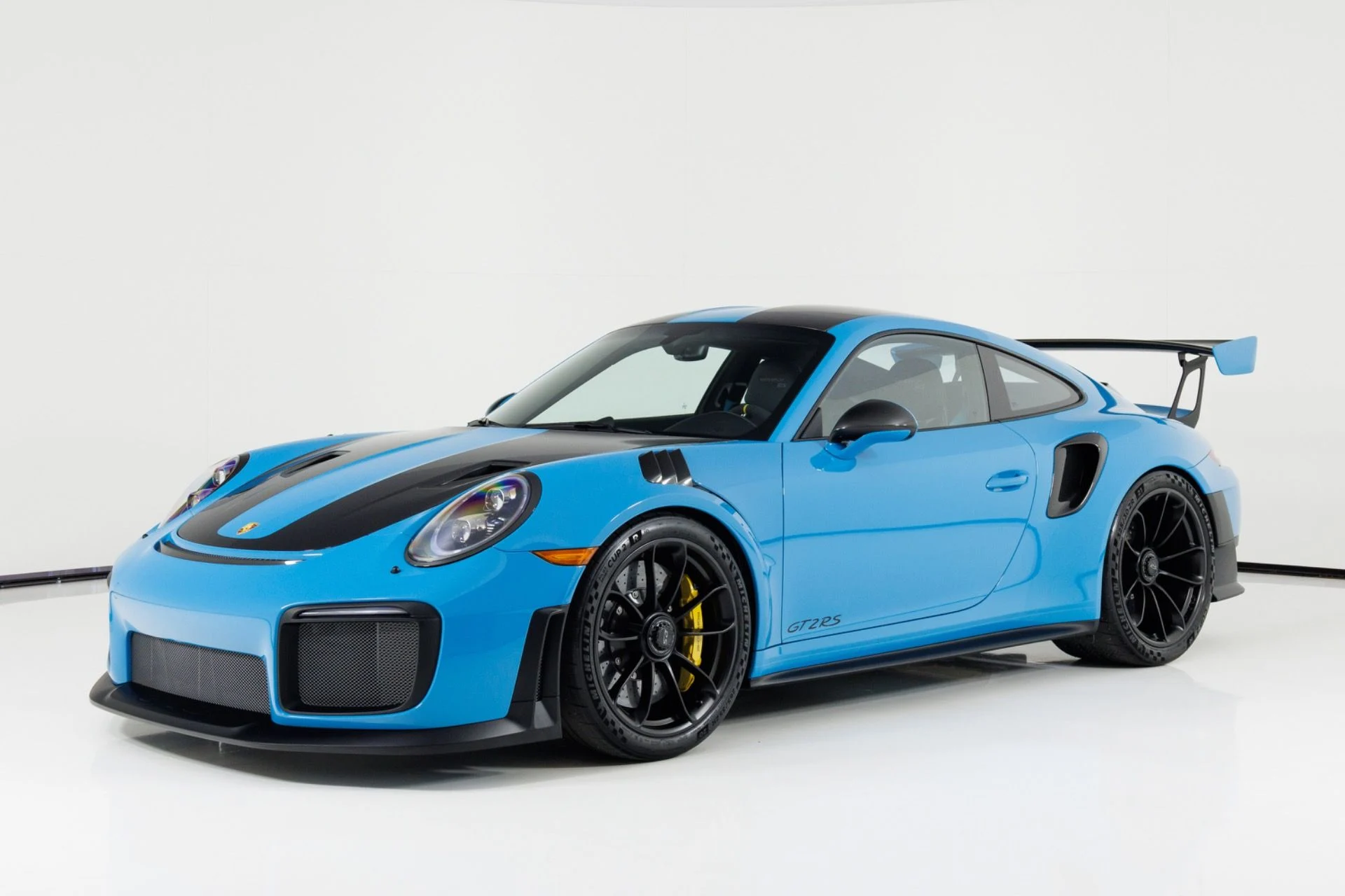 mph006_929967878_Used_2019_Porsche_911_GT_2_RS_1792013898_3d0b51fcec