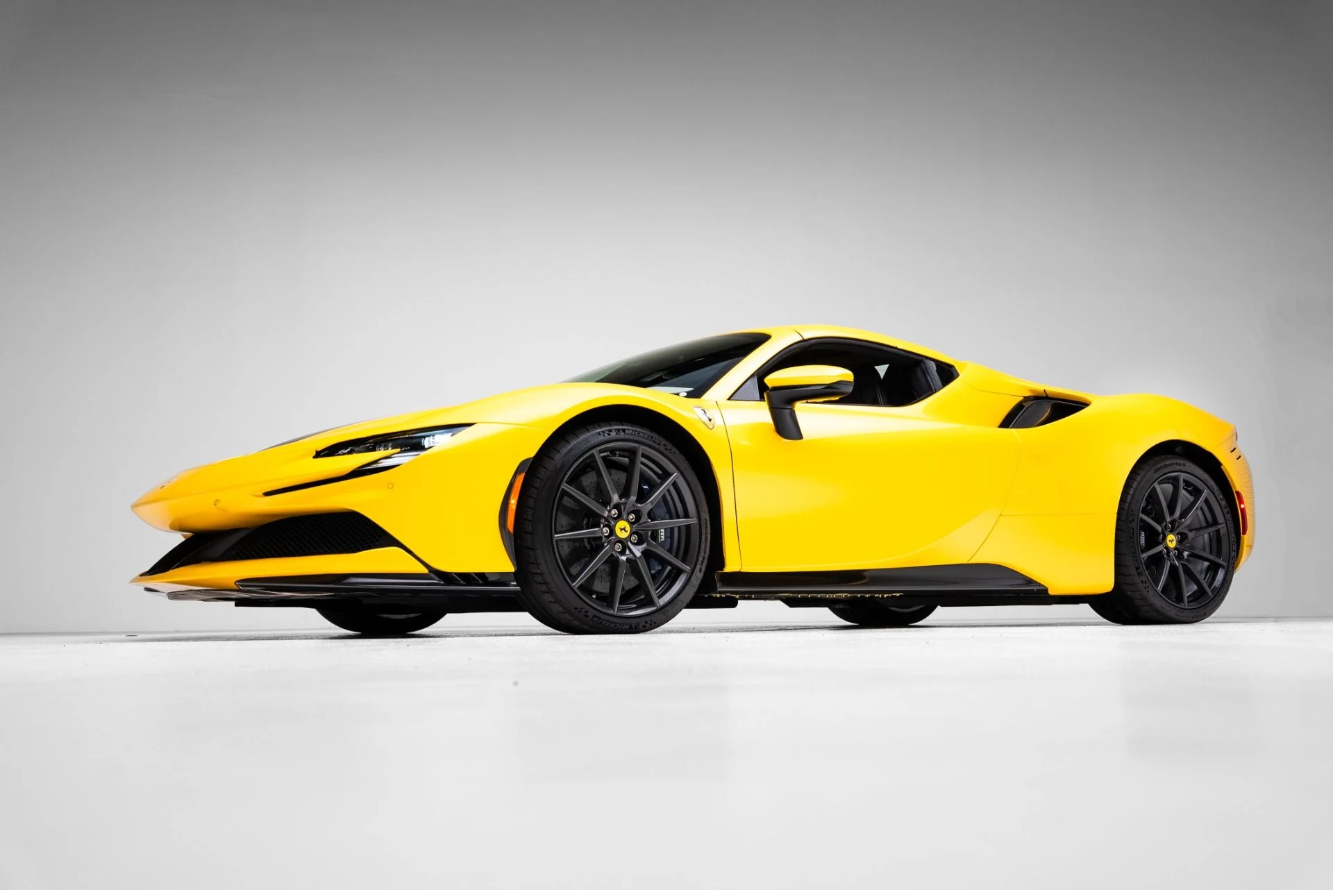 mph006_93369775_Used_2024_Ferrari_SF_90_Spider_1770854329_a937263372