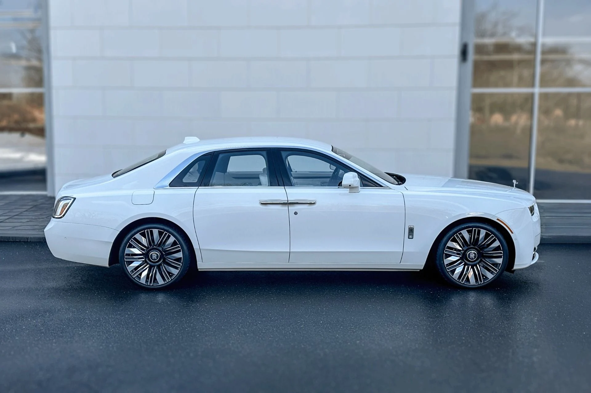 mph006_938267562_Used_2026_Rolls_Royce_Ghost_1784753740_ed882f5fc1