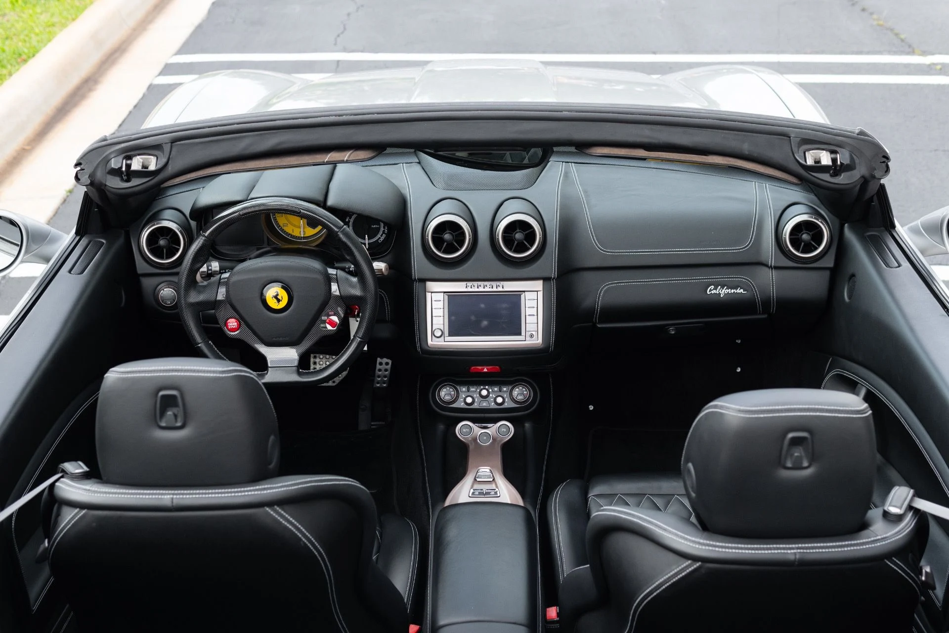 mph006_939000480_Used_2014_Ferrari_California_1774924910_887f5690c2