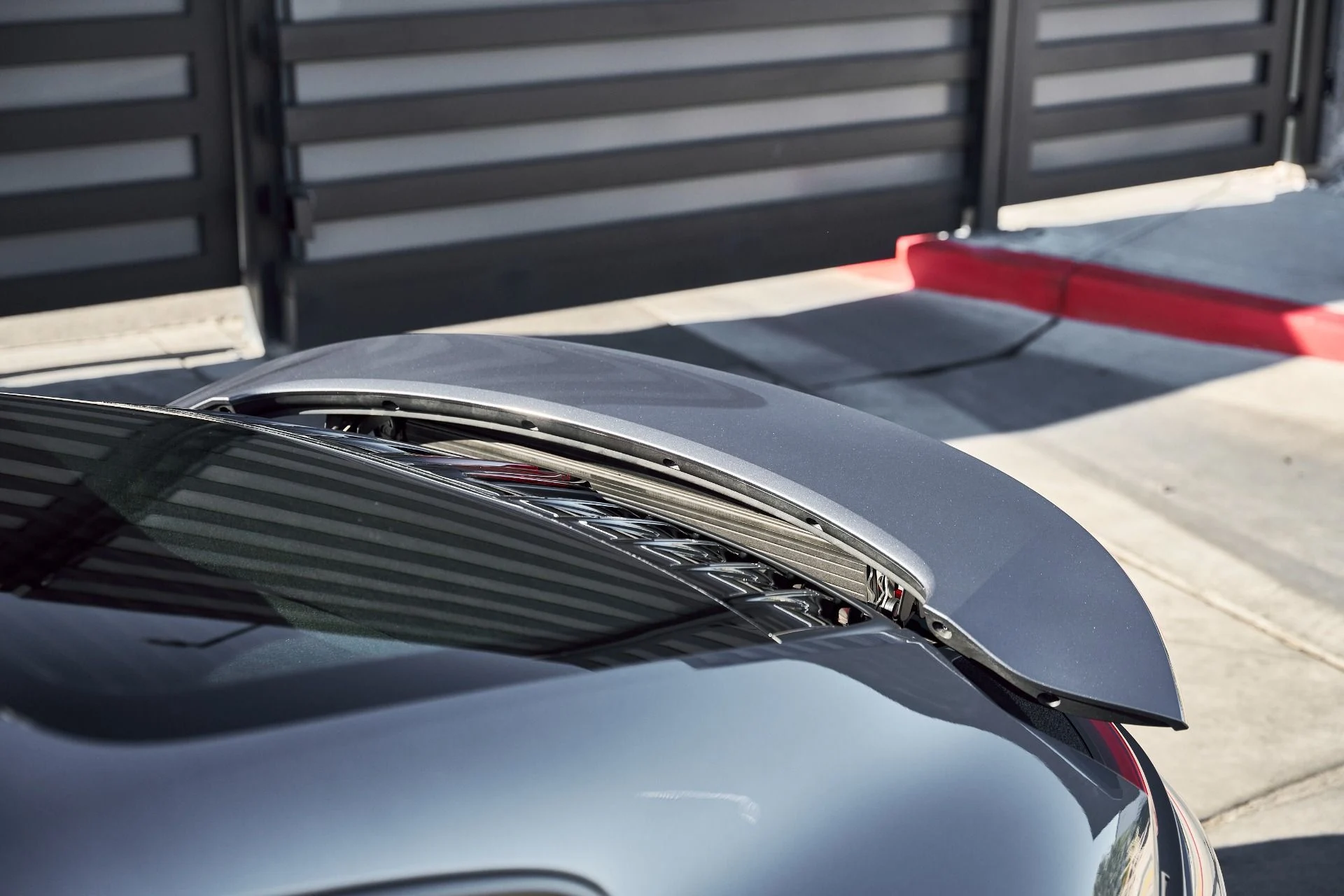 mph006_96139077_Used_2025_Porsche_911_Carrera_1768012303_2e7b9ad170