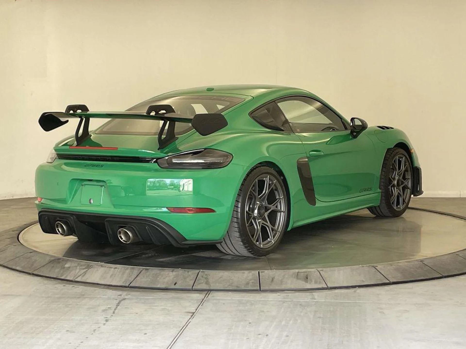 mph006_973479049_r_Rfe_ZT_Aav5_Pev345dz_Y2_Xb3_K_CI_342a471294