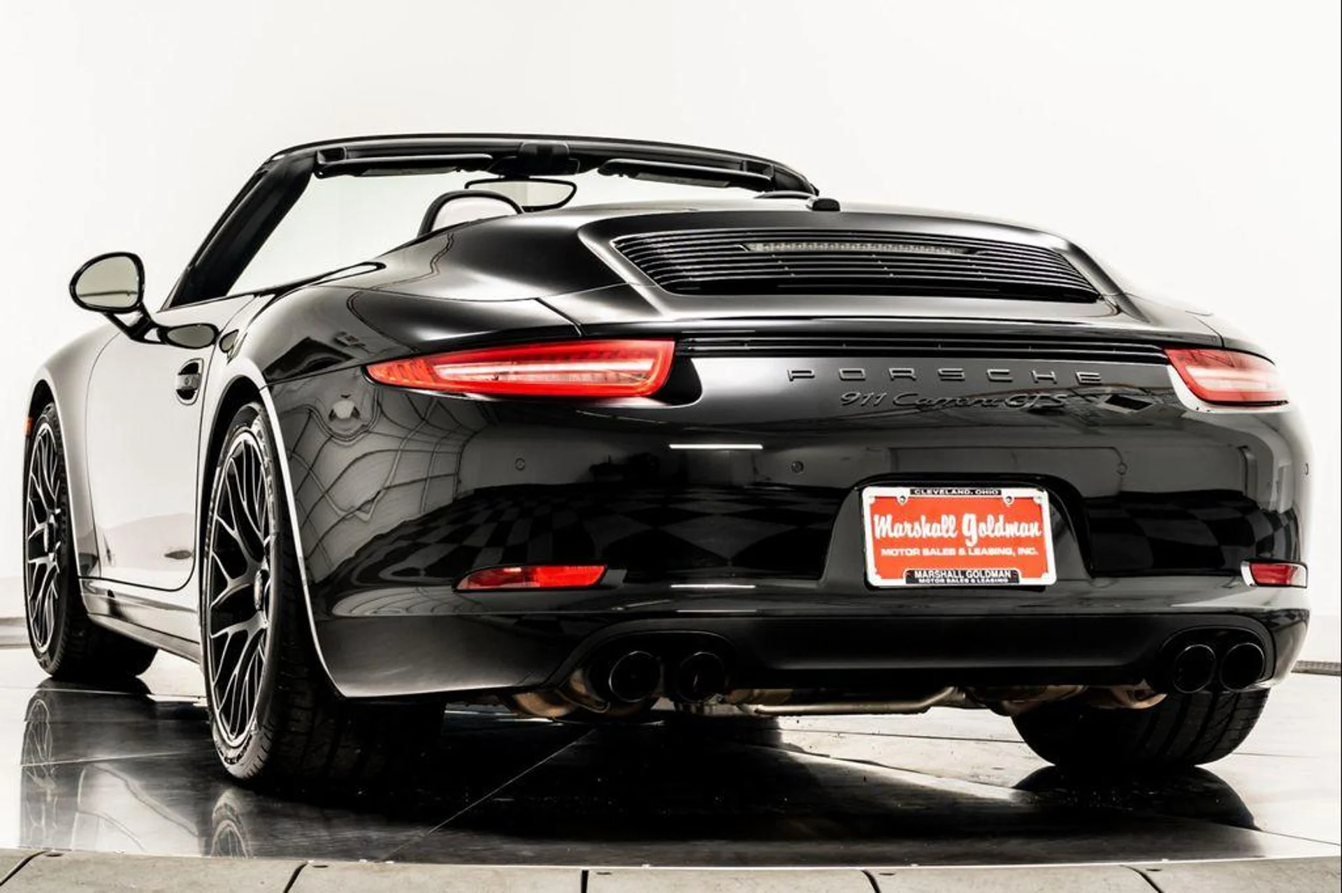 mph006_977161034_ufwd9yr_VY_8p_O7_ZS_84ycxoiw6_N2_A_ad640b94cc