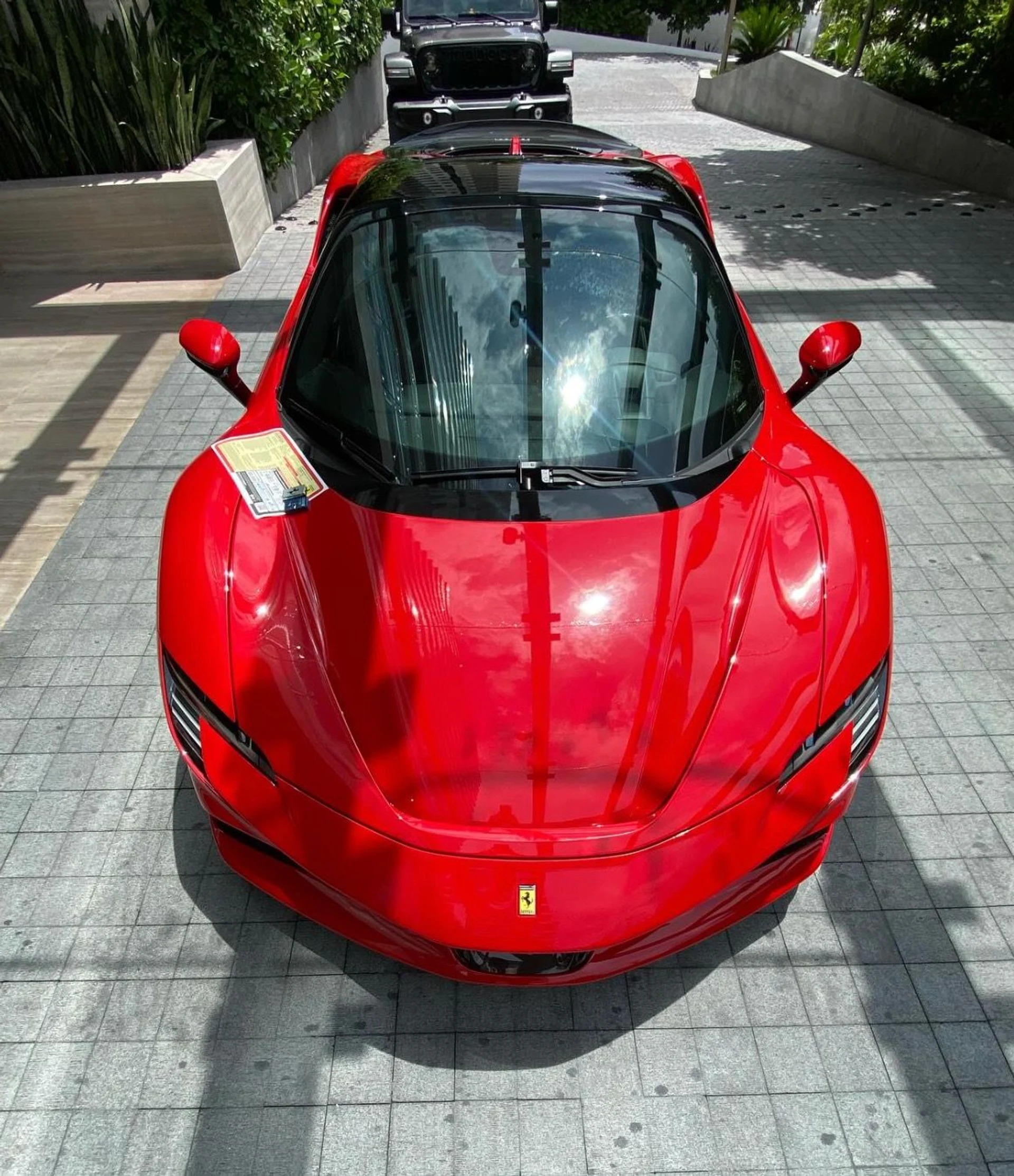 mph006_984218761_Used_2023_Ferrari_SF_90_Spider_1758758227_8663795e9a