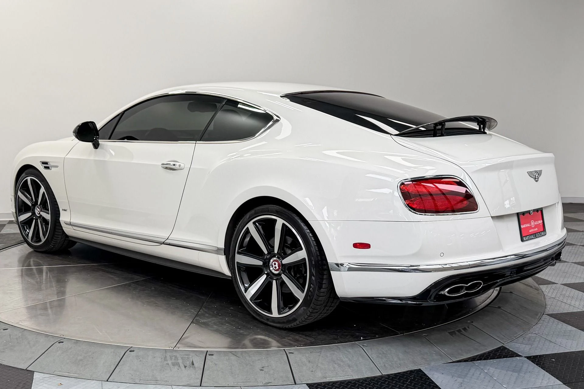 mph006_984781908_Used_2016_Bentley_Continental_GT_V8_S_Mulliner_Driving_Specification_Two_Tone_Interior_Interior_1782240717_b2c7411b3a
