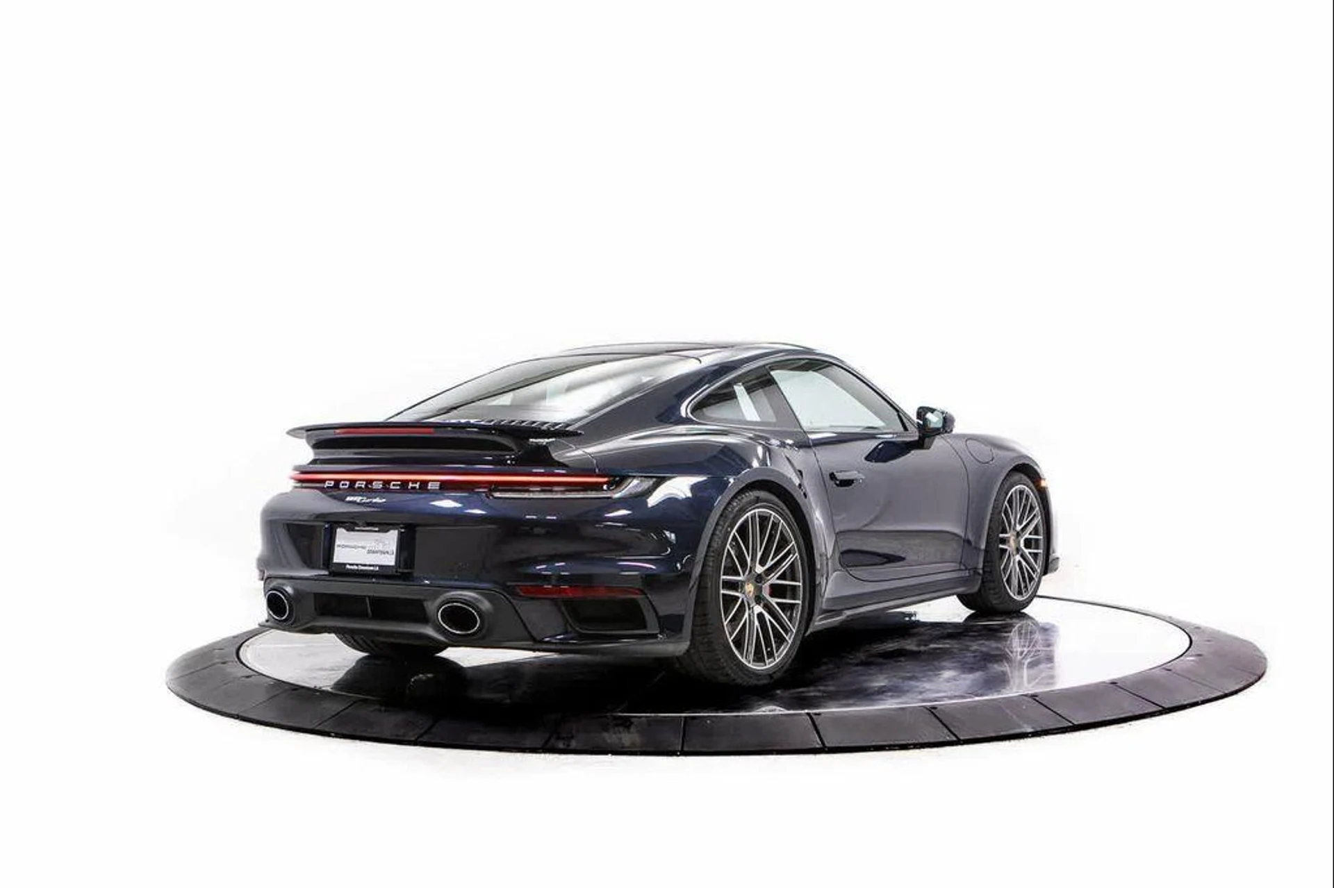 mph006_995151265_4z0_JO_Jh_PWOW_8_M_Qlf_Ed_AU_Ai_M_Zc_EY_8efcde6ac3