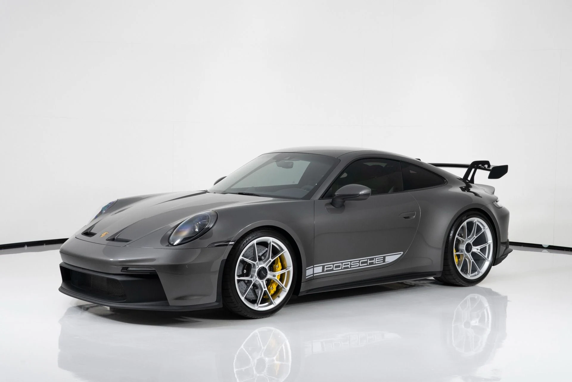 mph006_998776131_Used_2024_Porsche_911_GT_3_1756329471_70963085a6
