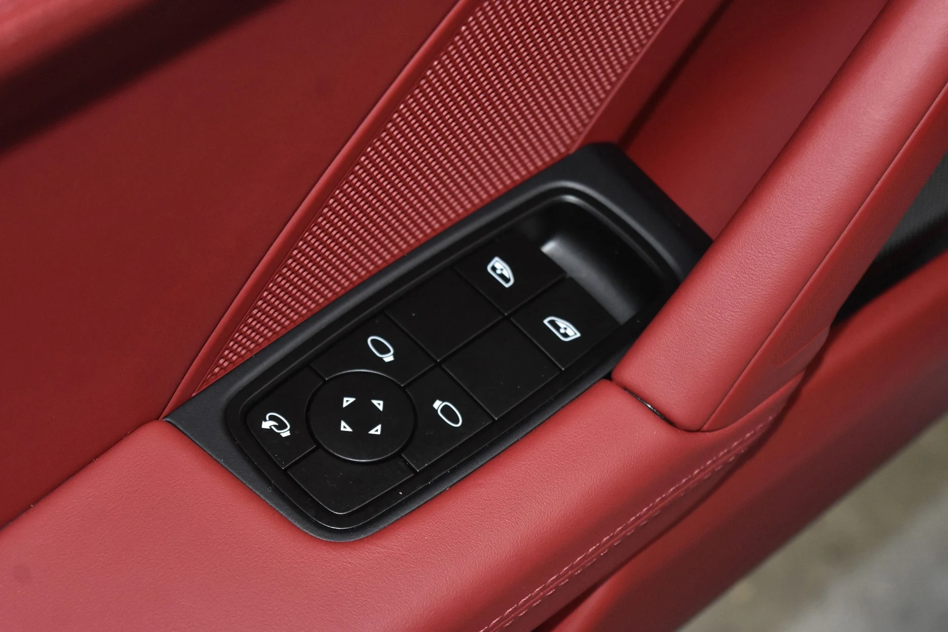 mph007_1006335537_eb1b227e9a54ec345b9c1647b7ec6c01x_63f2d88ea5