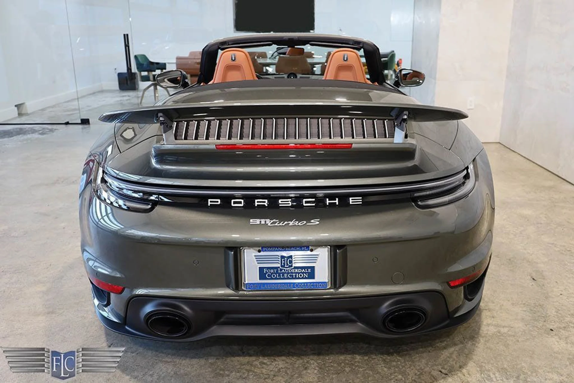 mph007_1020087396_used_2024_porsche_911_turboscabriolet_9689_22927458_8_1024_77764614f3