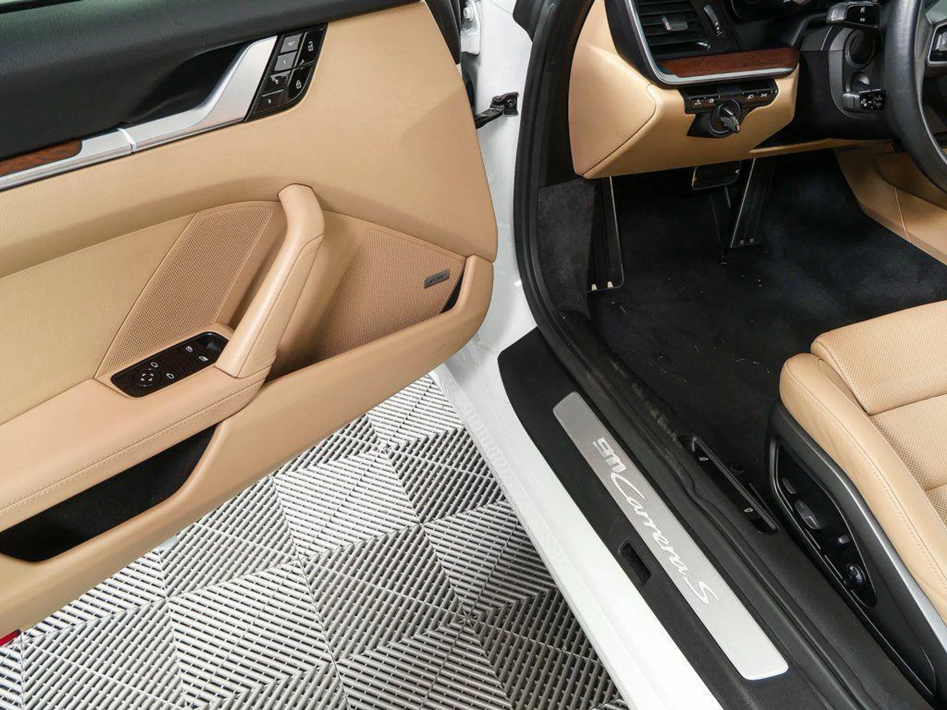 mph007_1021994612_f_K_Bu_Ut_JYH_22da_DHJ_Gp_Q_Ld_YQ_Fov_A_b24f00eaaf