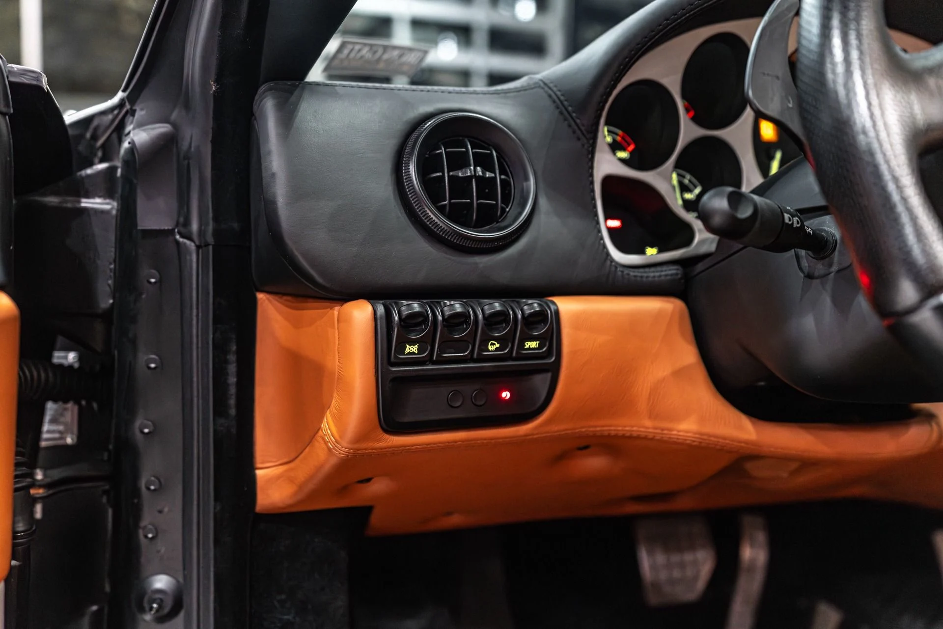 mph007_1035102798_13123_p8_l_2b45a9c275