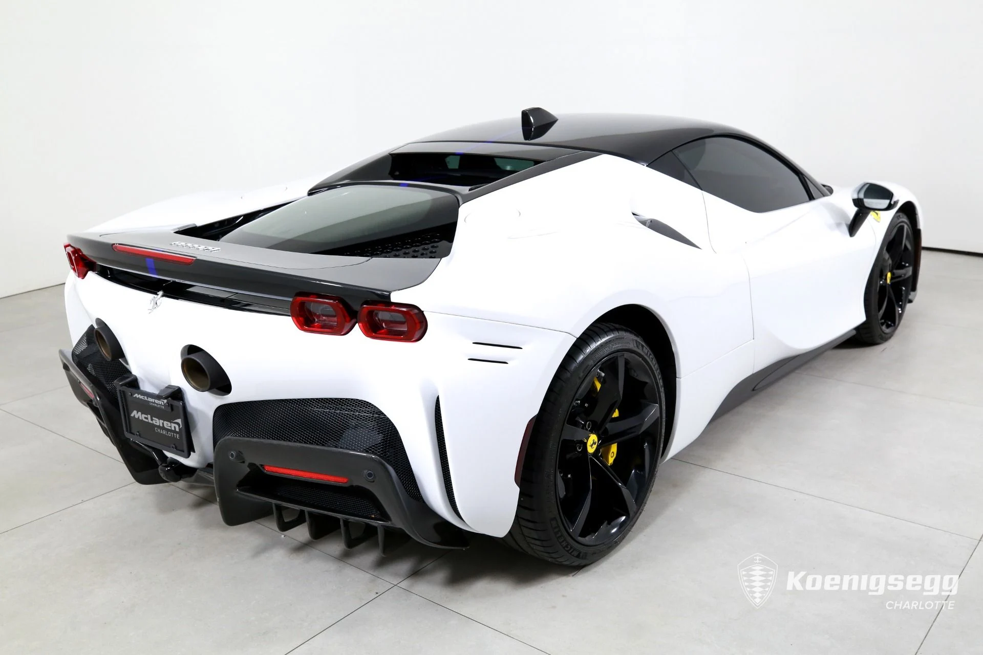 mph007_1035603333_Used_2022_Ferrari_SF_90_Stradale_1782838429_4f598df0a3