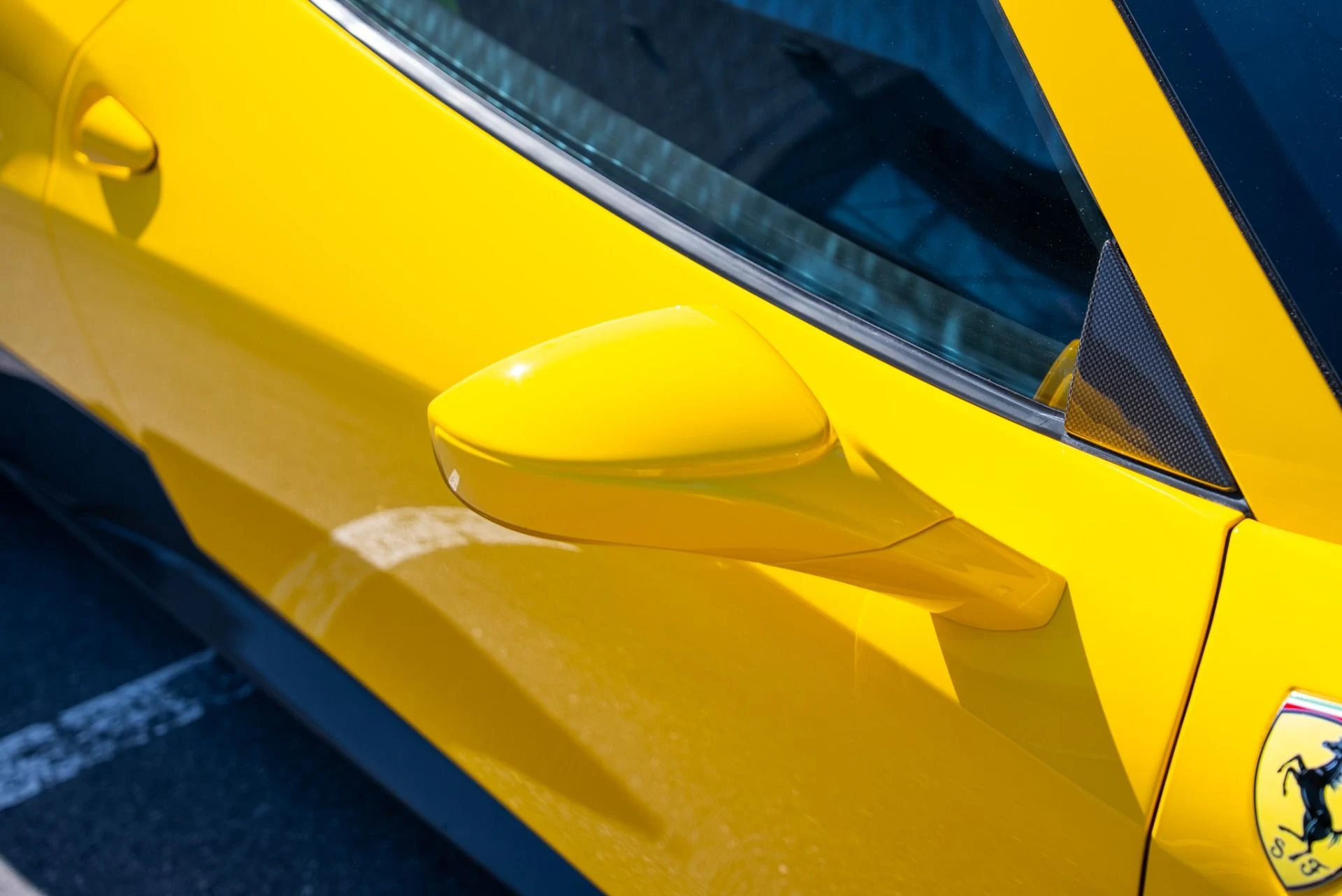 mph007_1048284425_Used_2012_Ferrari_458_Spider_1762304624_7649d89b4c