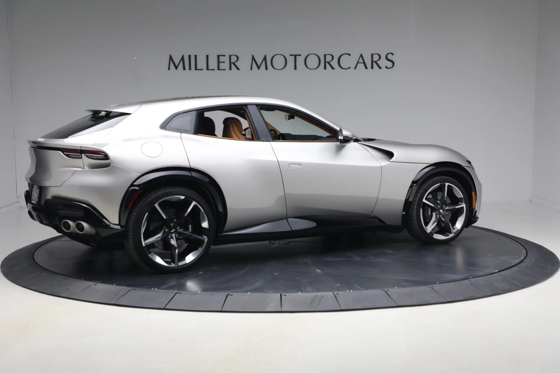 mph007_1068103377_Used_2024_Ferrari_Purosangue_1770065660_3ca0c455a2