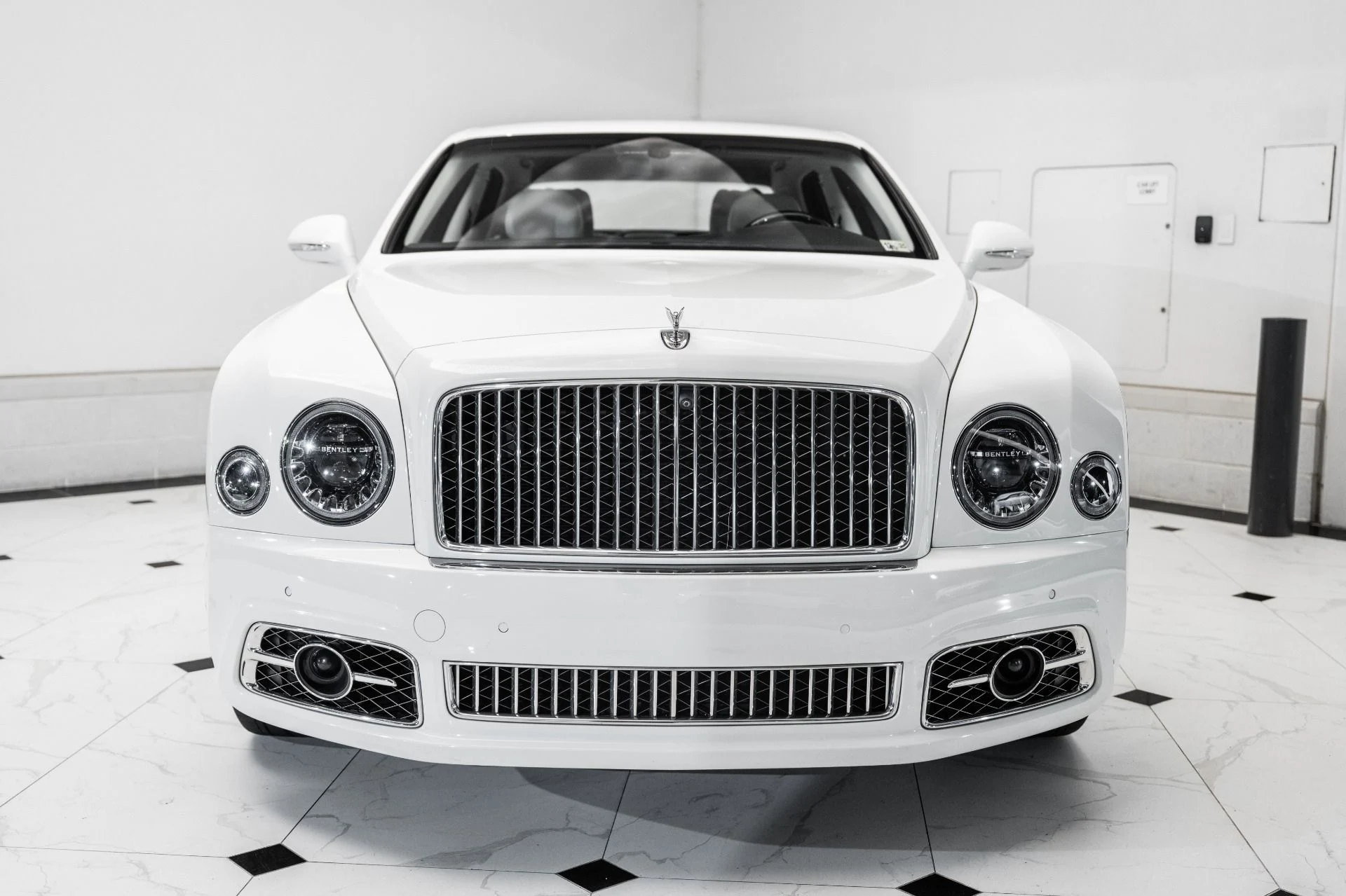 mph007_1086327916_Used_2017_Bentley_Mulsanne_Speed_1758377888_63b3adccd7