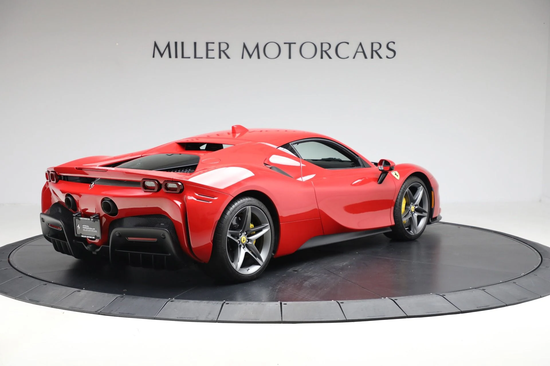 mph007_1099570081_Used_2022_Ferrari_SF_90_Stradale_1761420525_fe3adc595a
