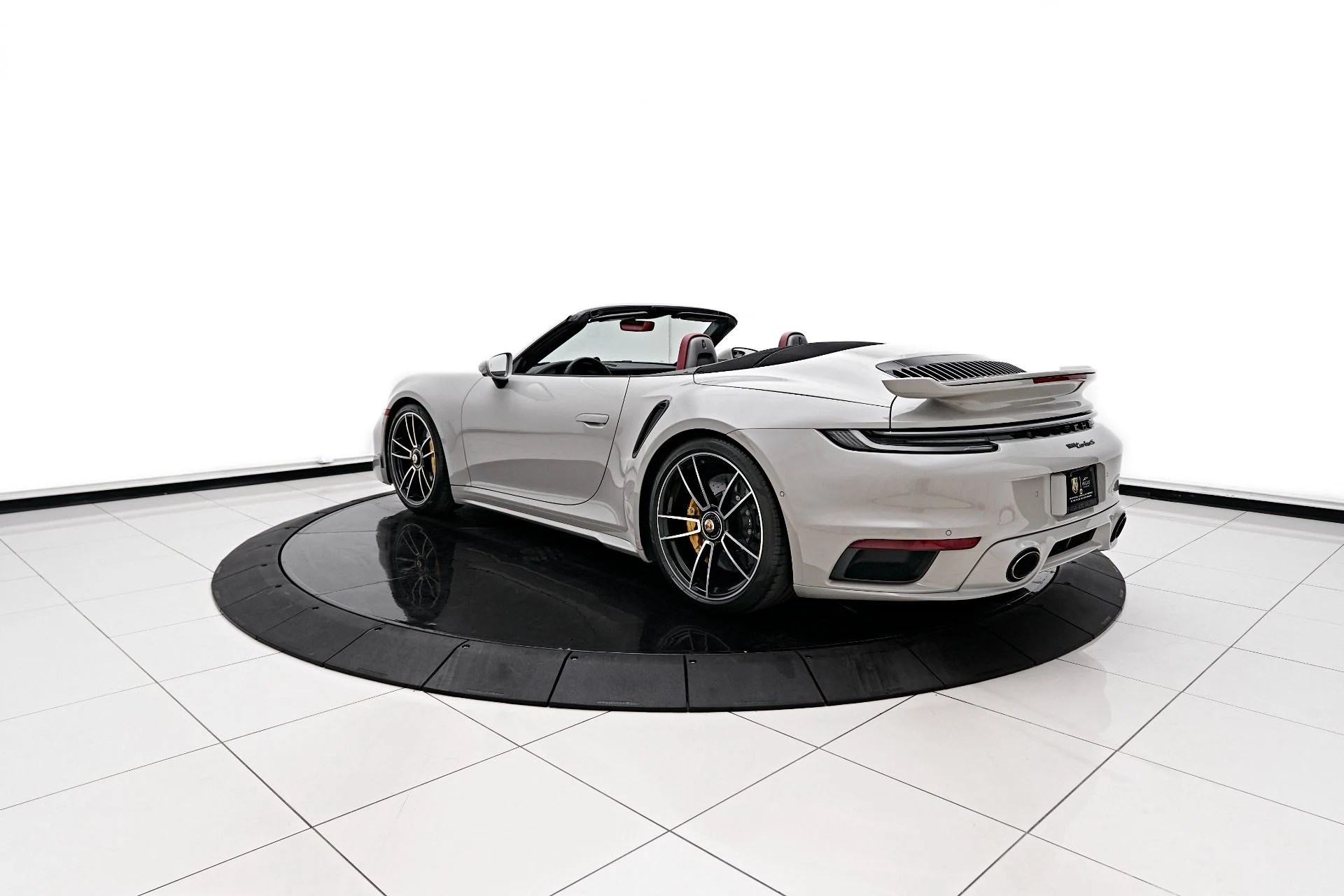 mph007_1108086677_Used_2022_Porsche_911_Turbo_S_1710196275_112662e610