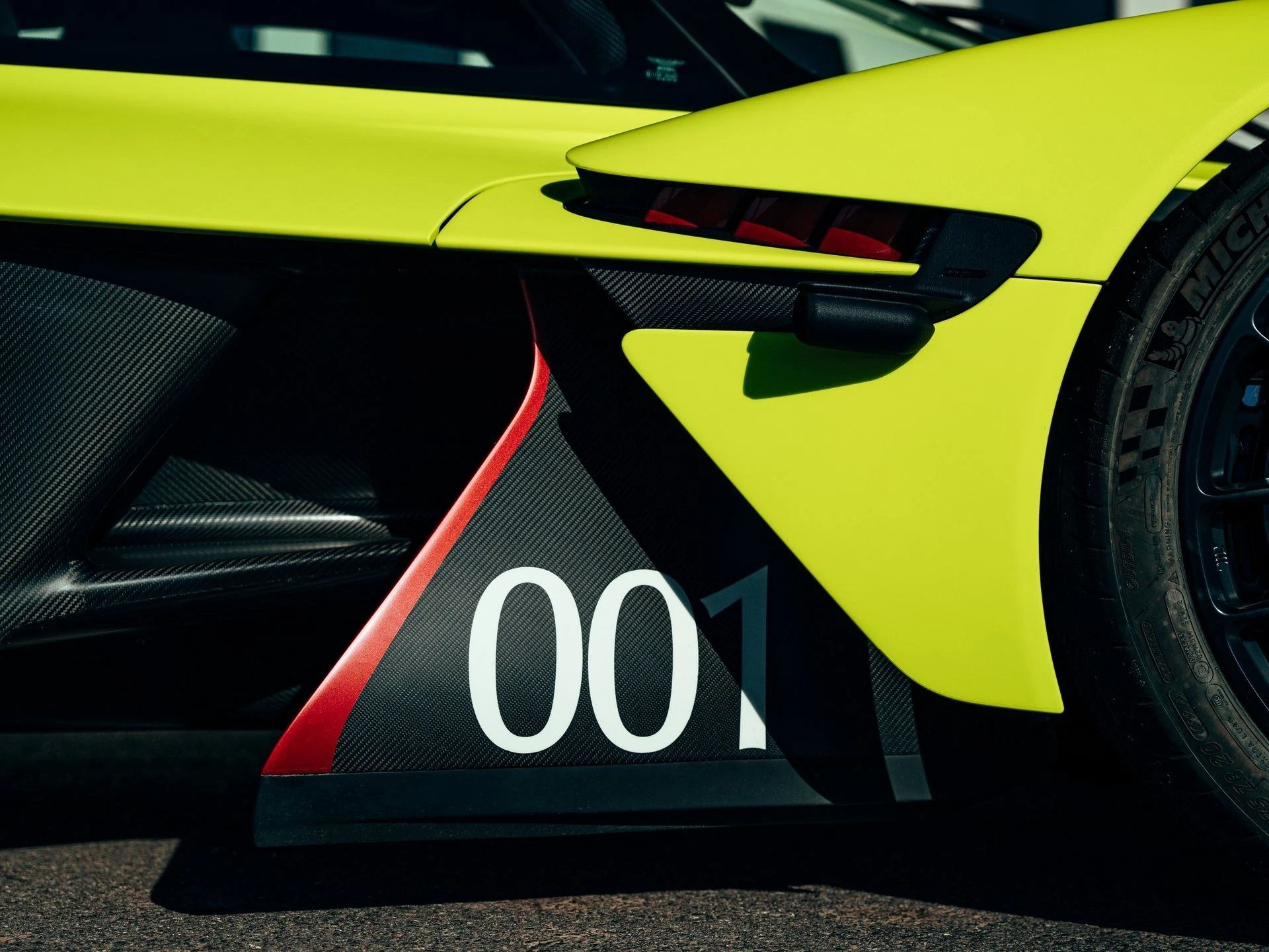 mph007_1115290096_a21b19b3f873fc034ce019a611ccbd52x_650071c2f3